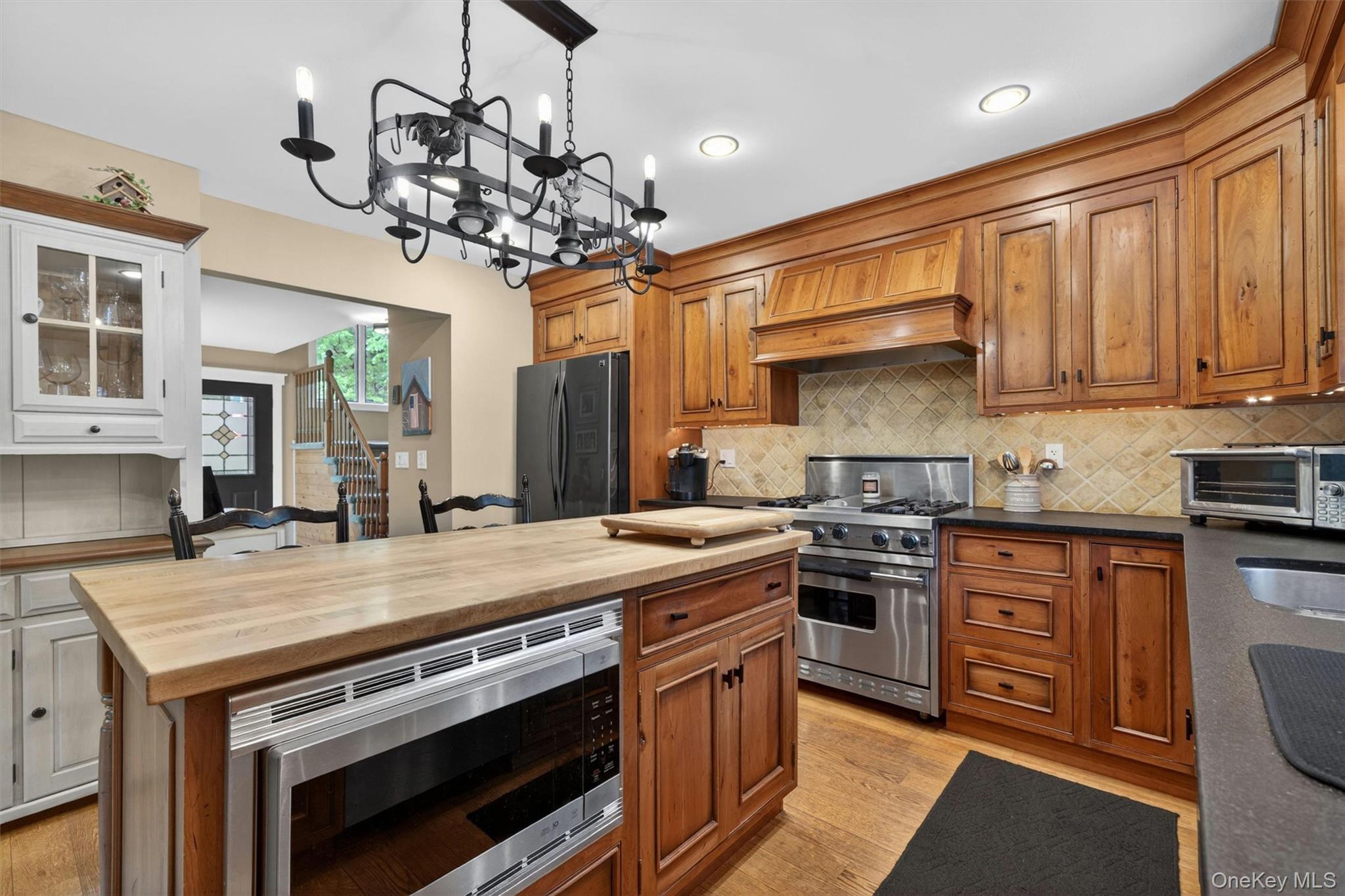 233 Hill Road Property Photo 15