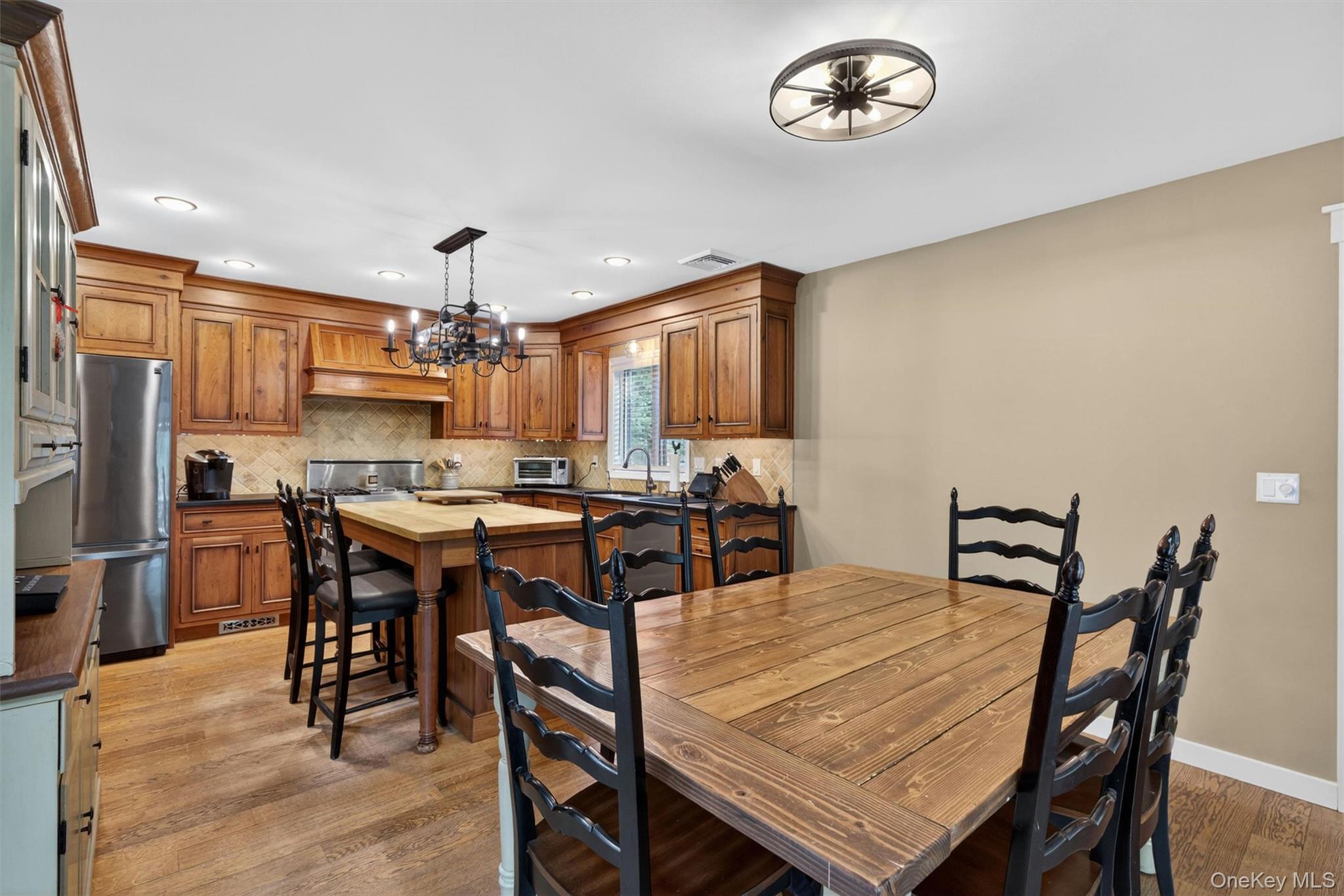 233 Hill Road Property Photo 16