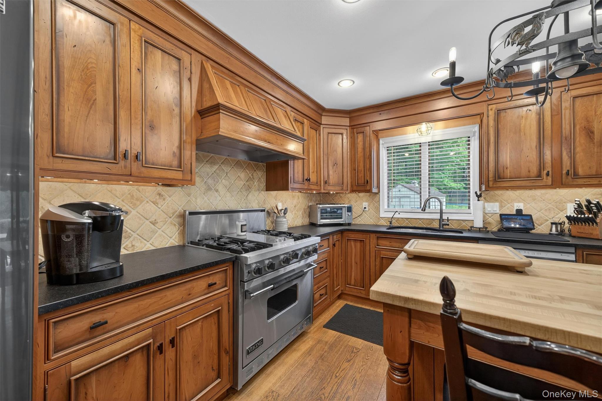 233 Hill Road Property Photo 18