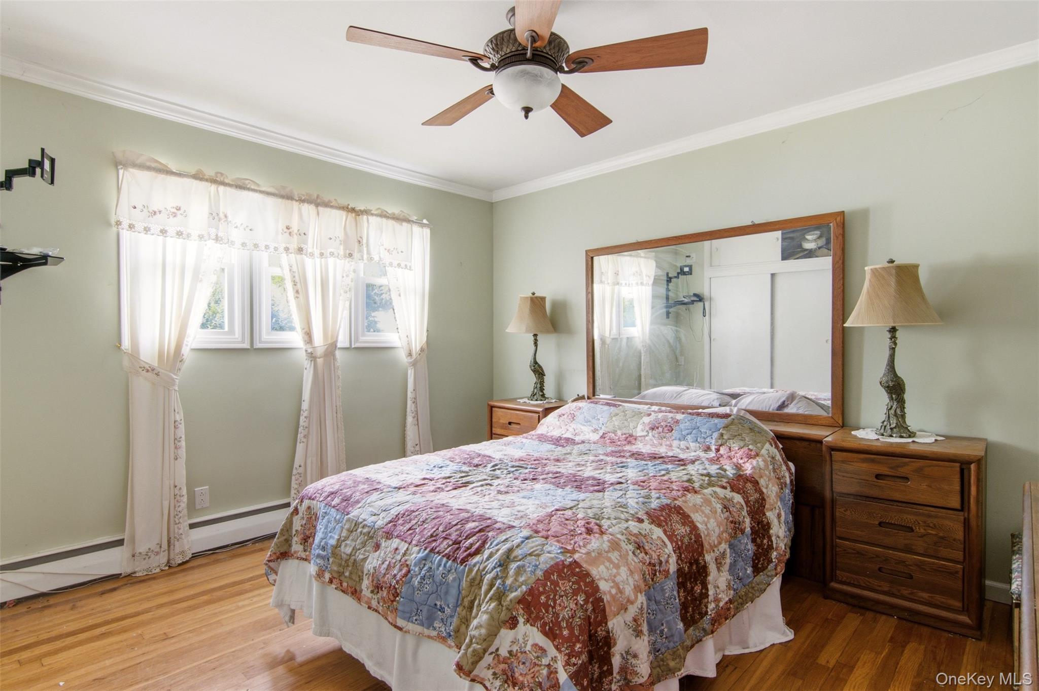 163 Islip Boulevard Property Photo 13