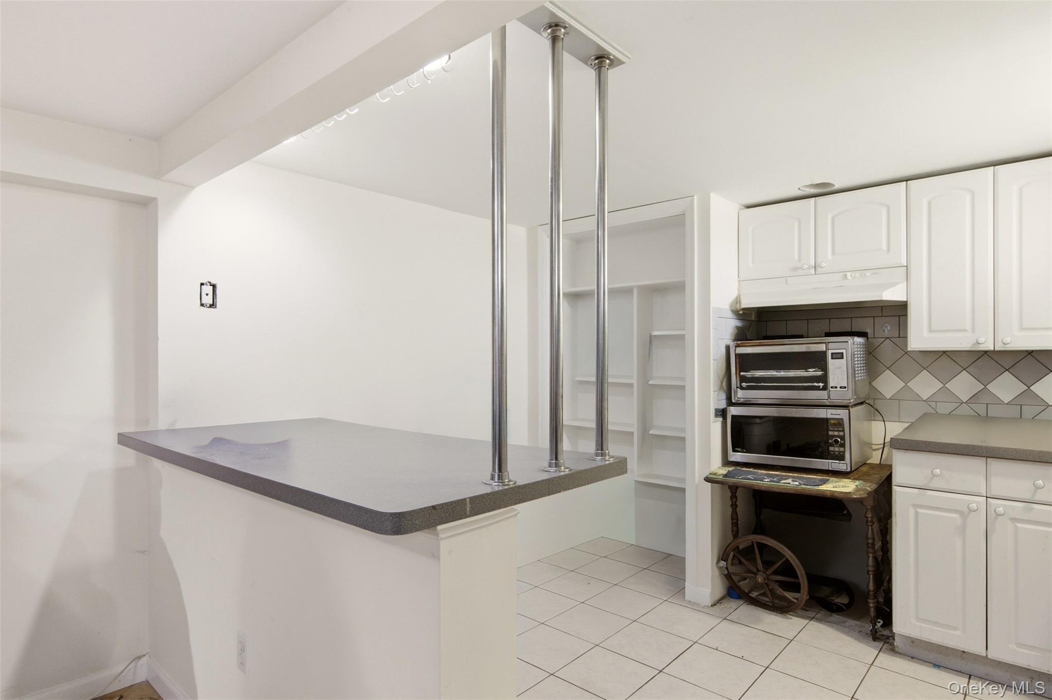 163 Islip Boulevard Property Photo 15