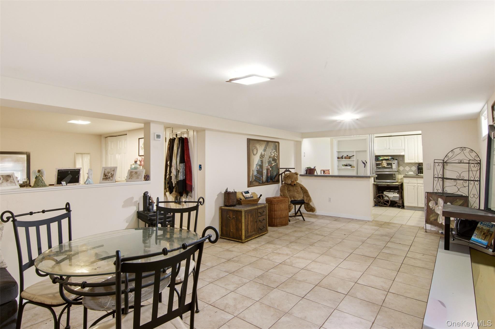 163 Islip Boulevard Property Photo 17