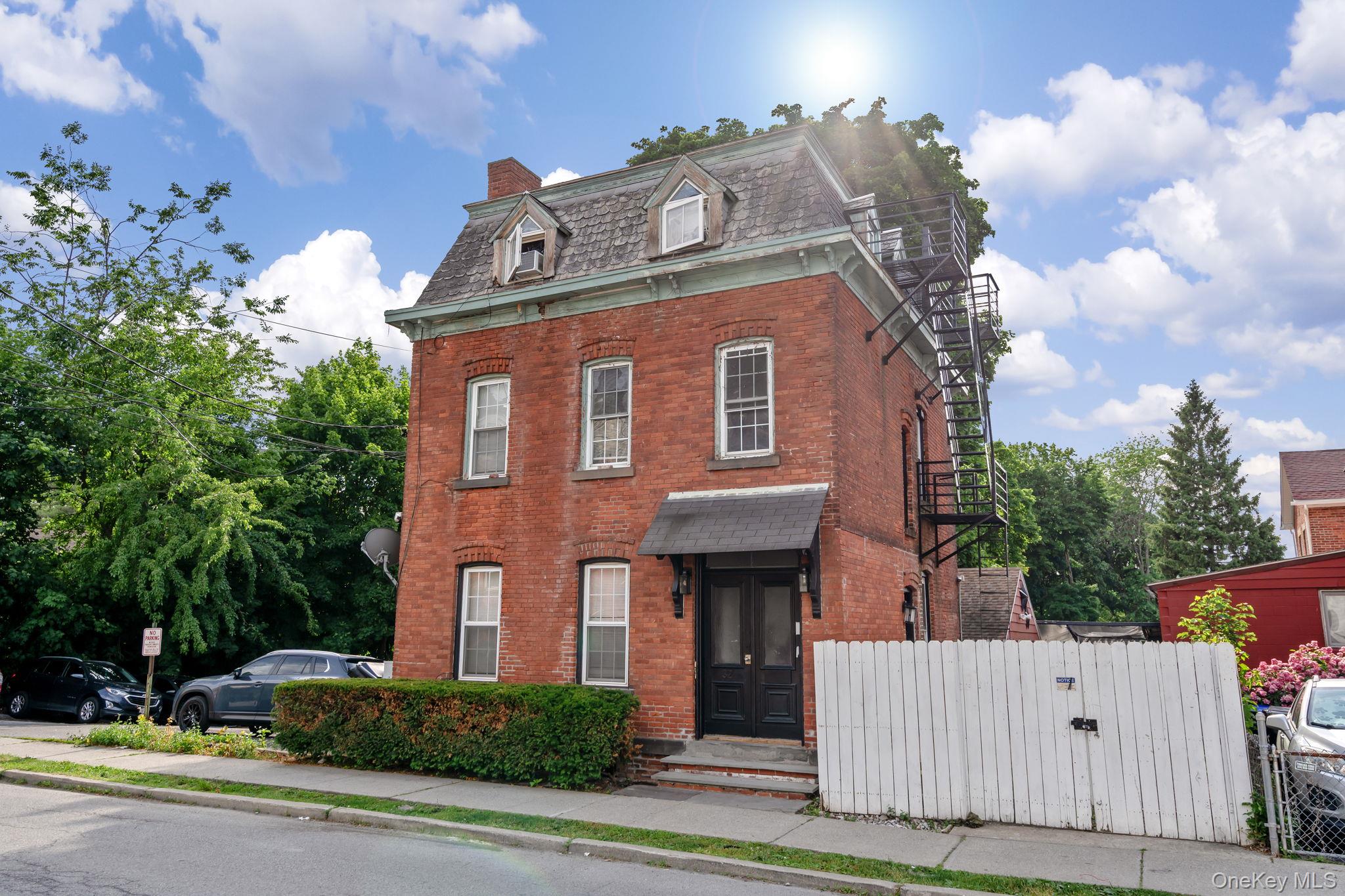 32 N Bridge Street Property Photo 1