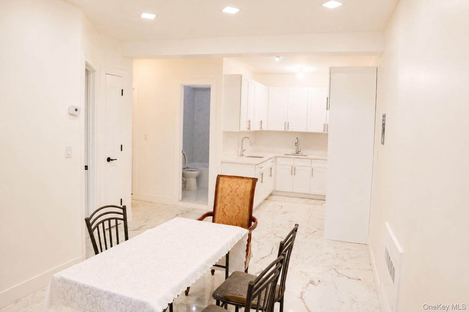 7 Stropkov Court 104 Property Photo 4