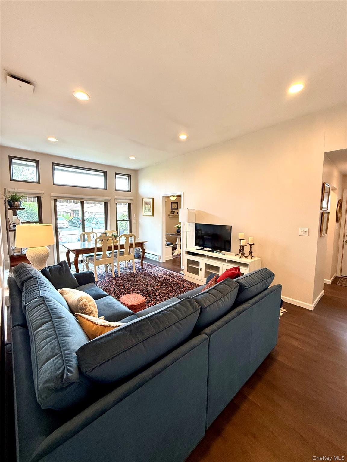 1305 Gotham Court Property Photo 6