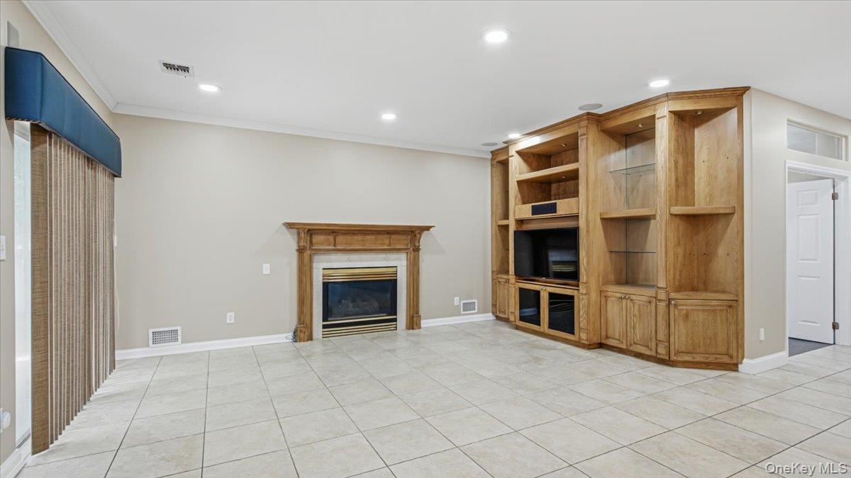 16 English Ivy Lane Property Photo 13