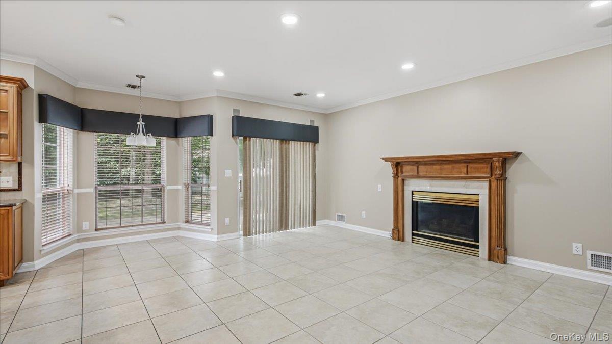 16 English Ivy Lane Property Photo 14