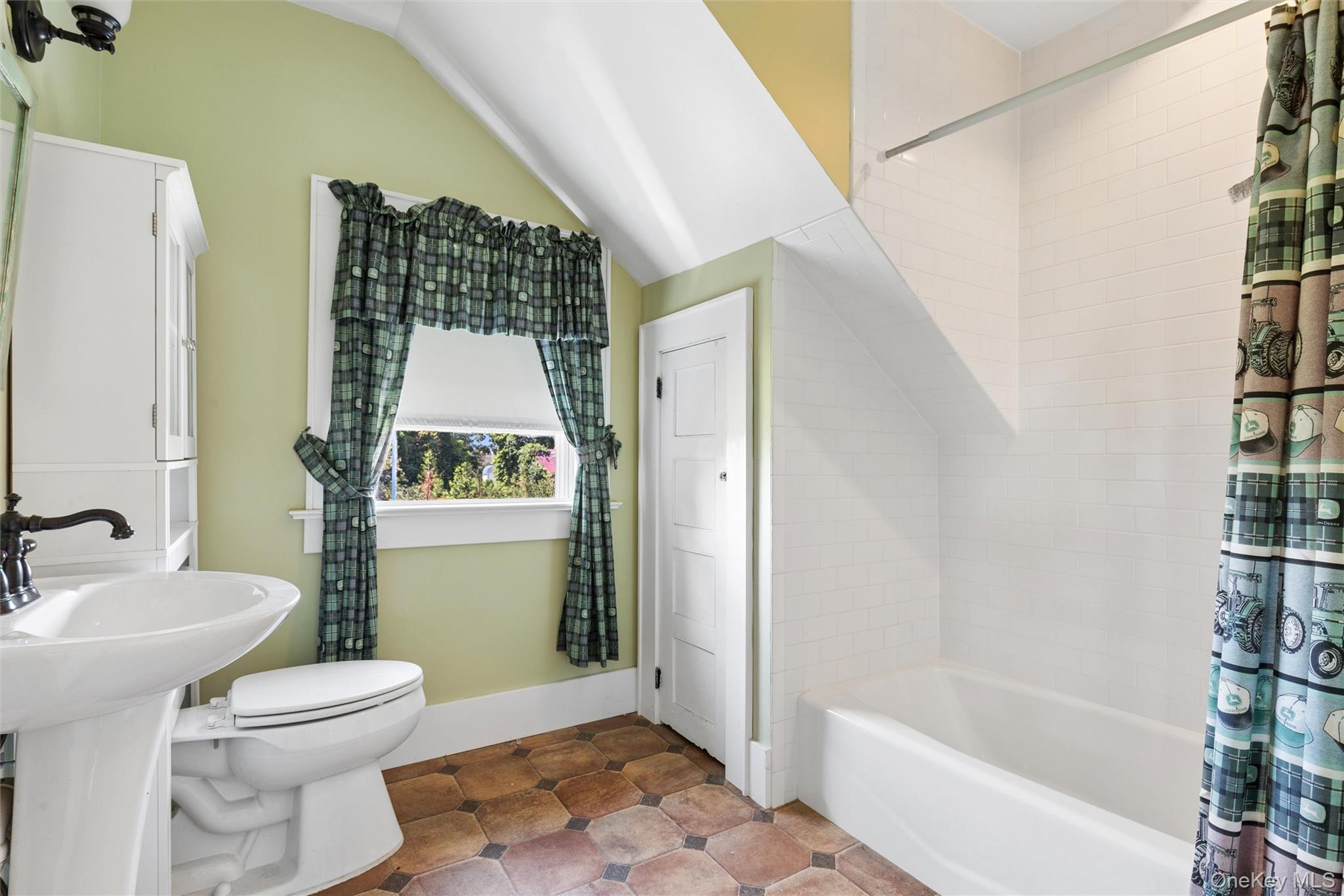 10415 Oregon Road Property Photo 21