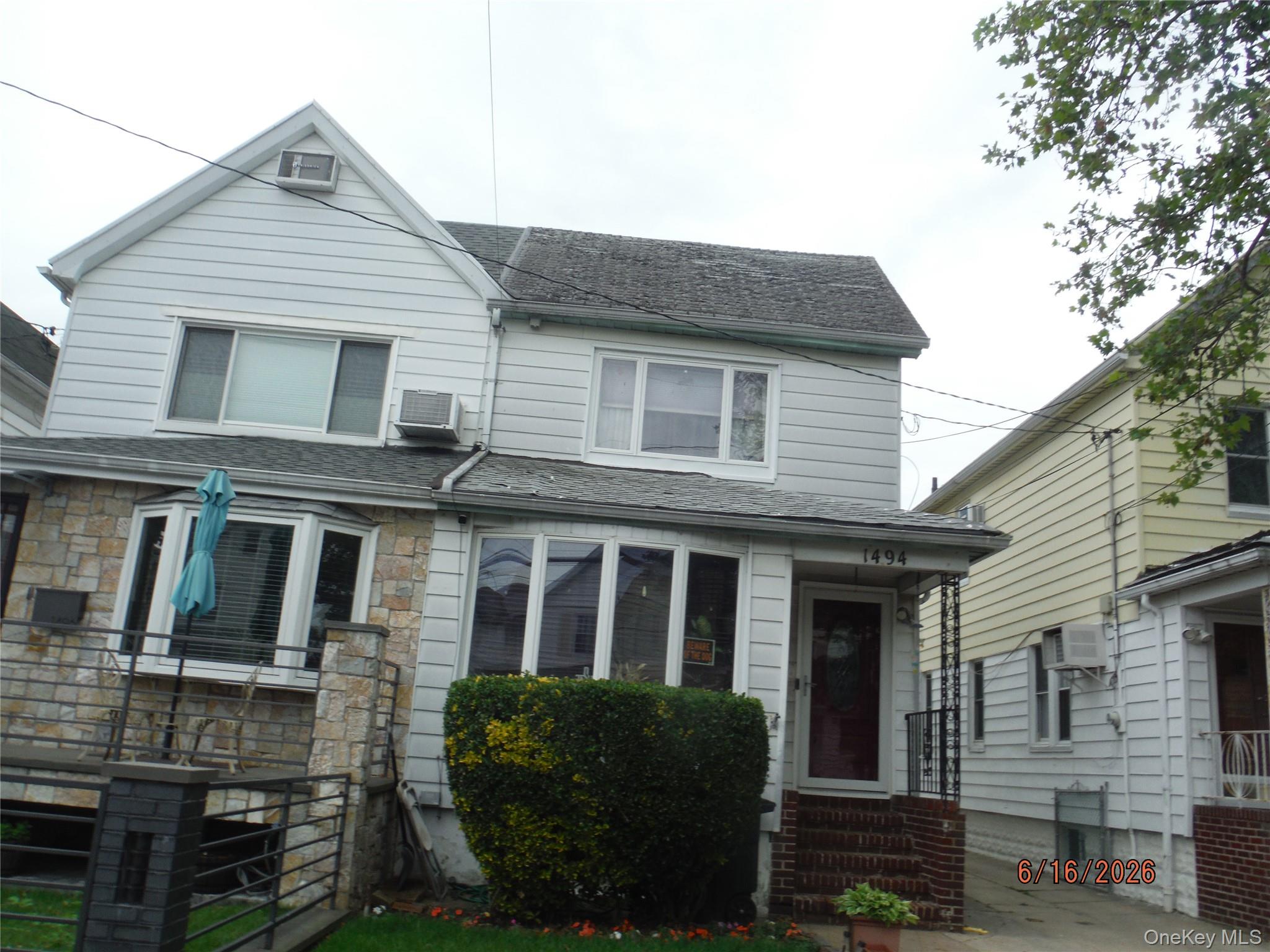1494 E 58th Street Property Photo 2