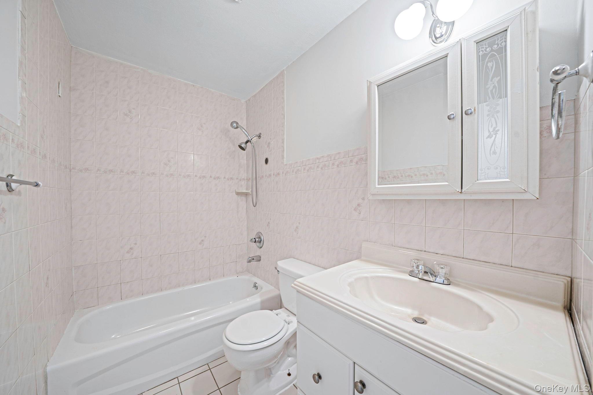 9 Carson Lane Property Photo 22