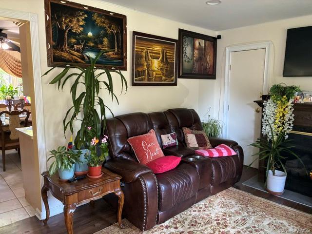 169 W 21st Street Property Photo 7