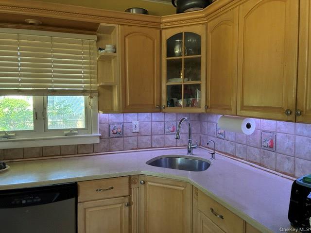 169 W 21st Street Property Photo 10