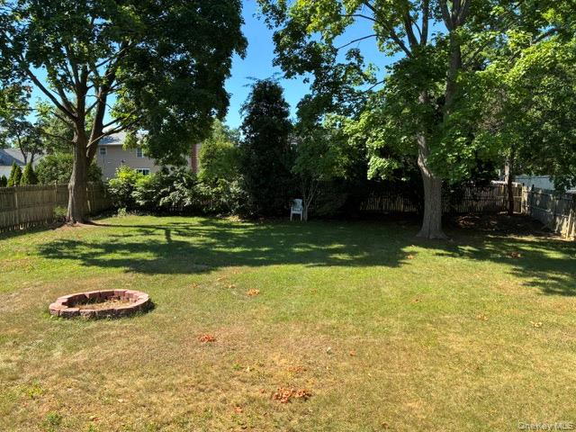 169 W 21st Street Property Photo 20