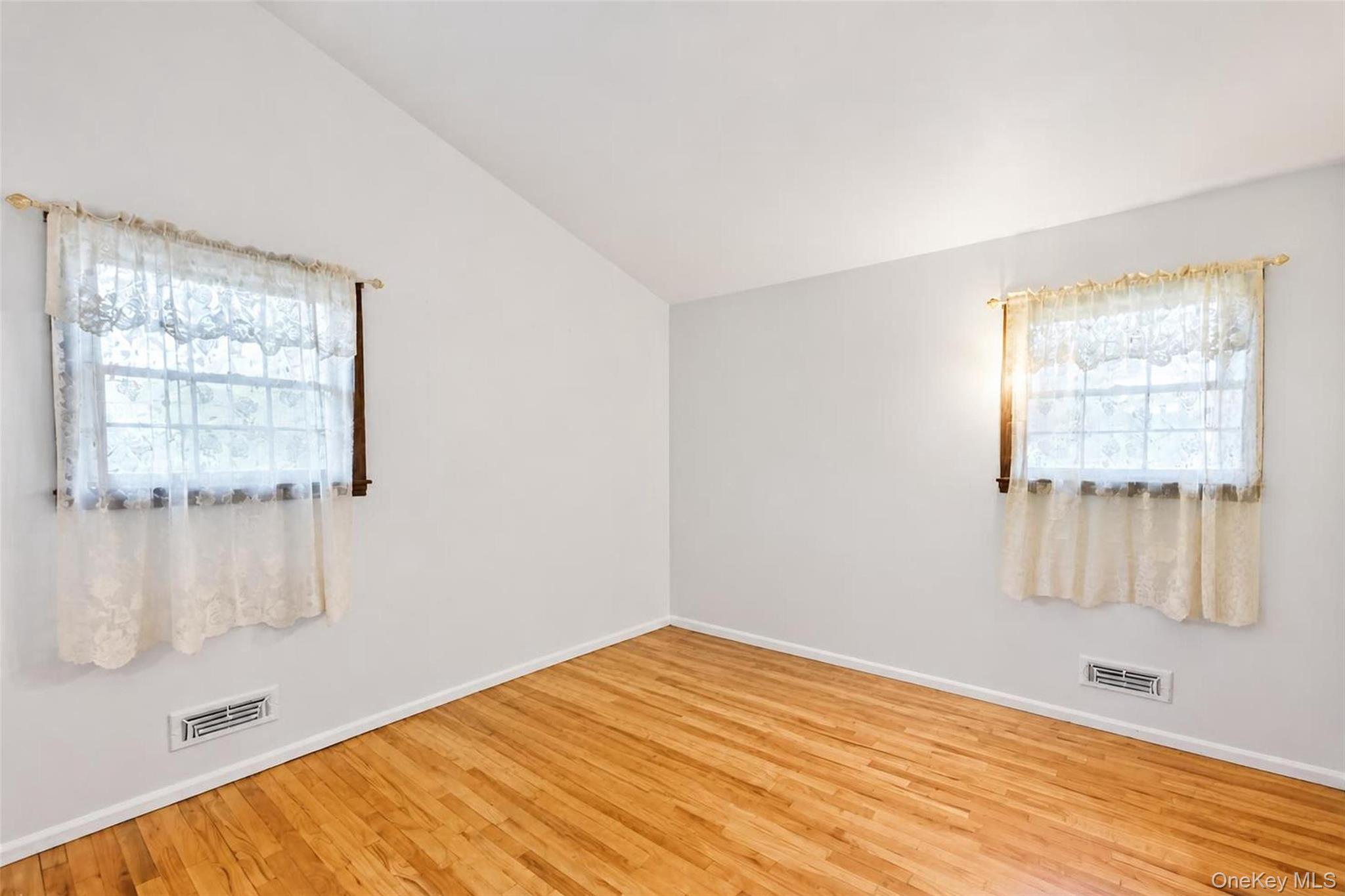 28 Dartmouth Drive Property Photo 10