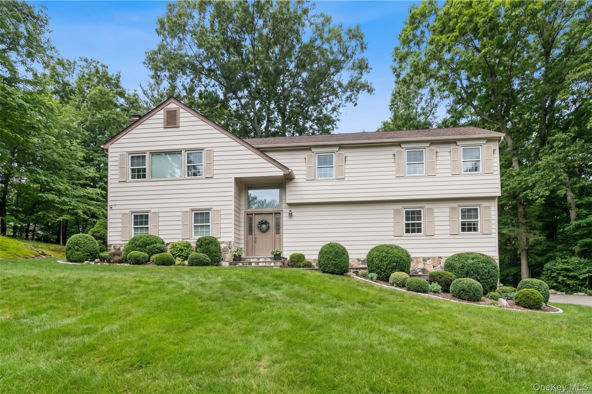 56 Holmes Lane Property Photo 1