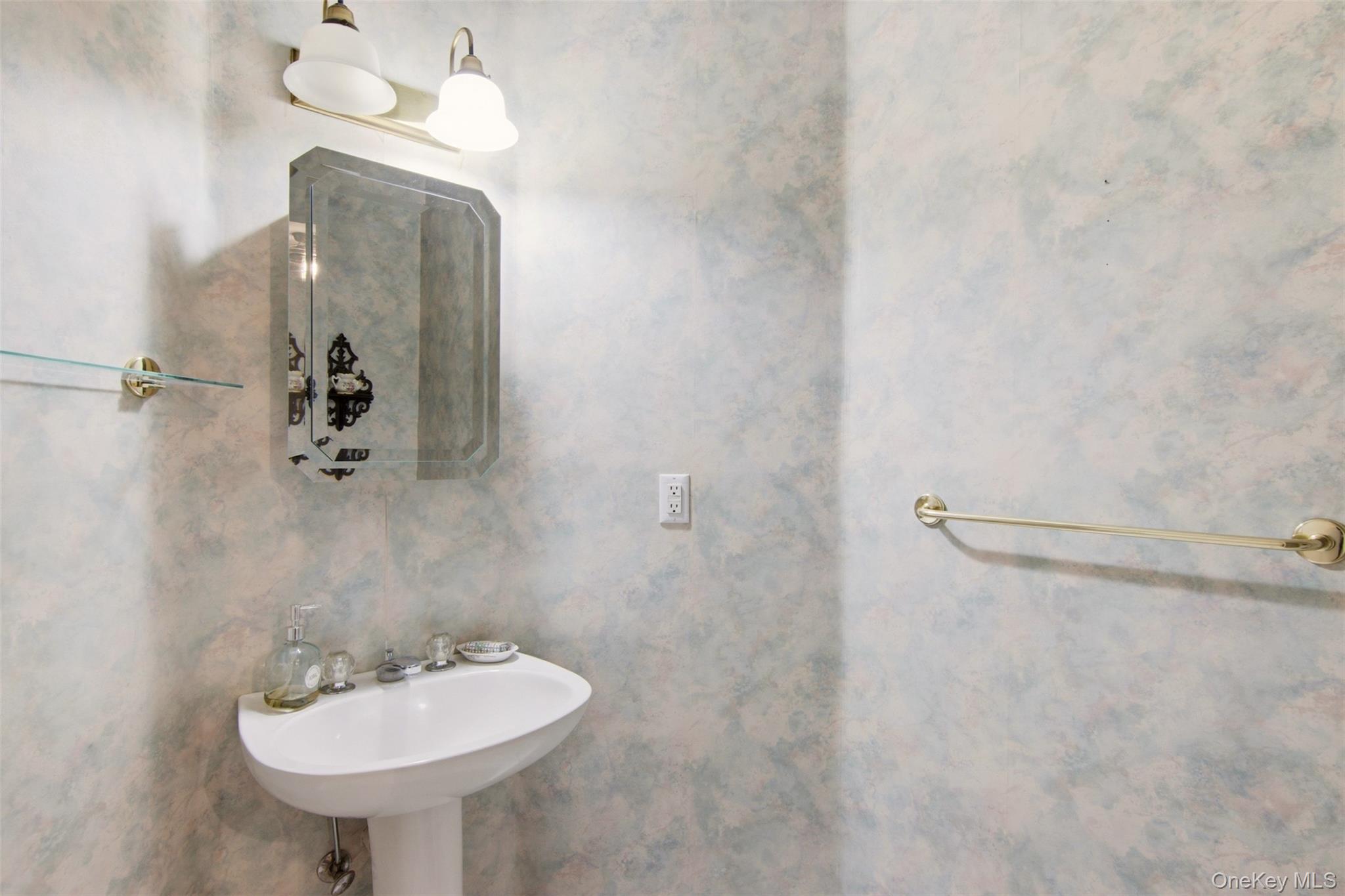 43 Lakebridge Drive Property Photo 15