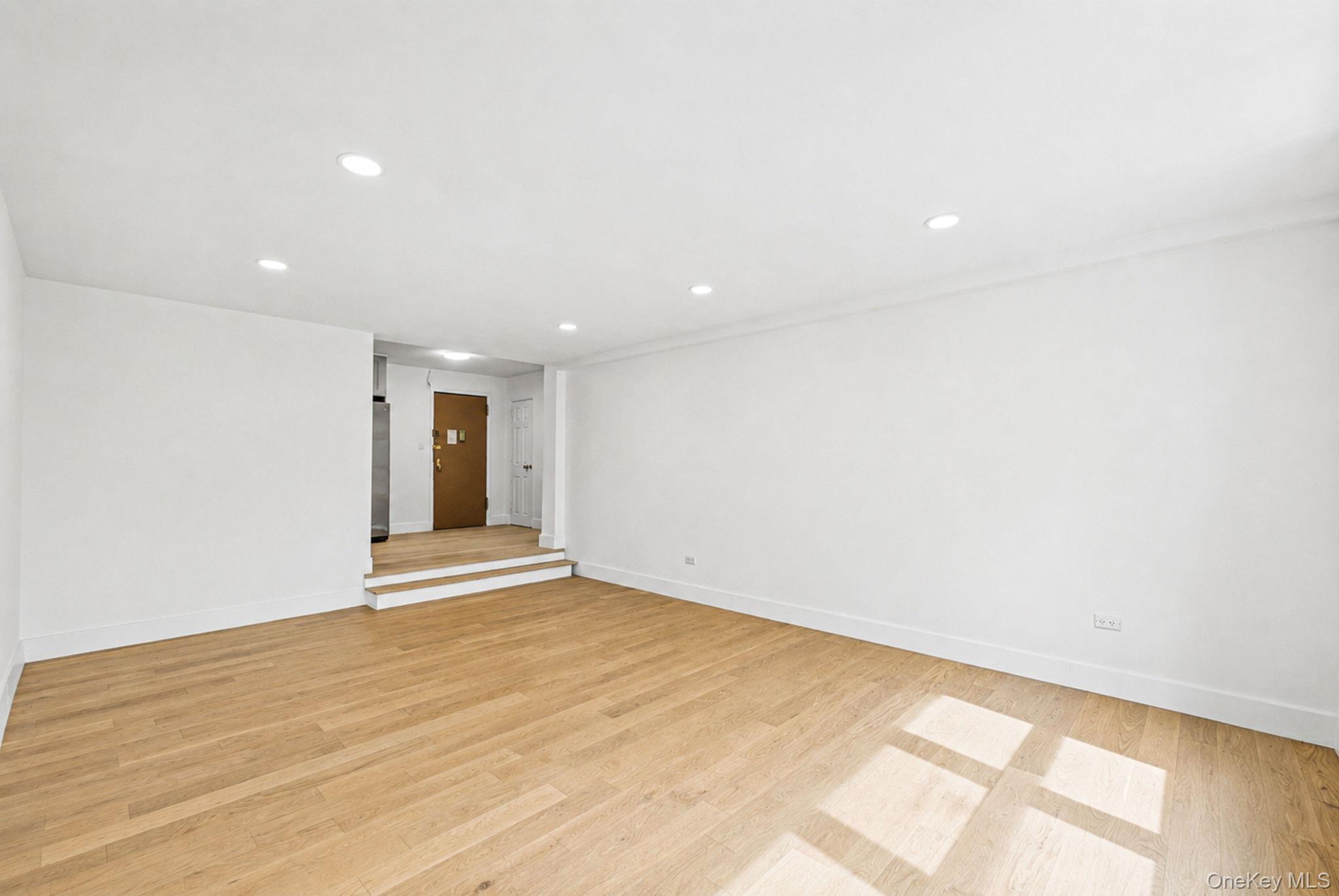 134-54 Maple Avenue 4h Property Photo 6