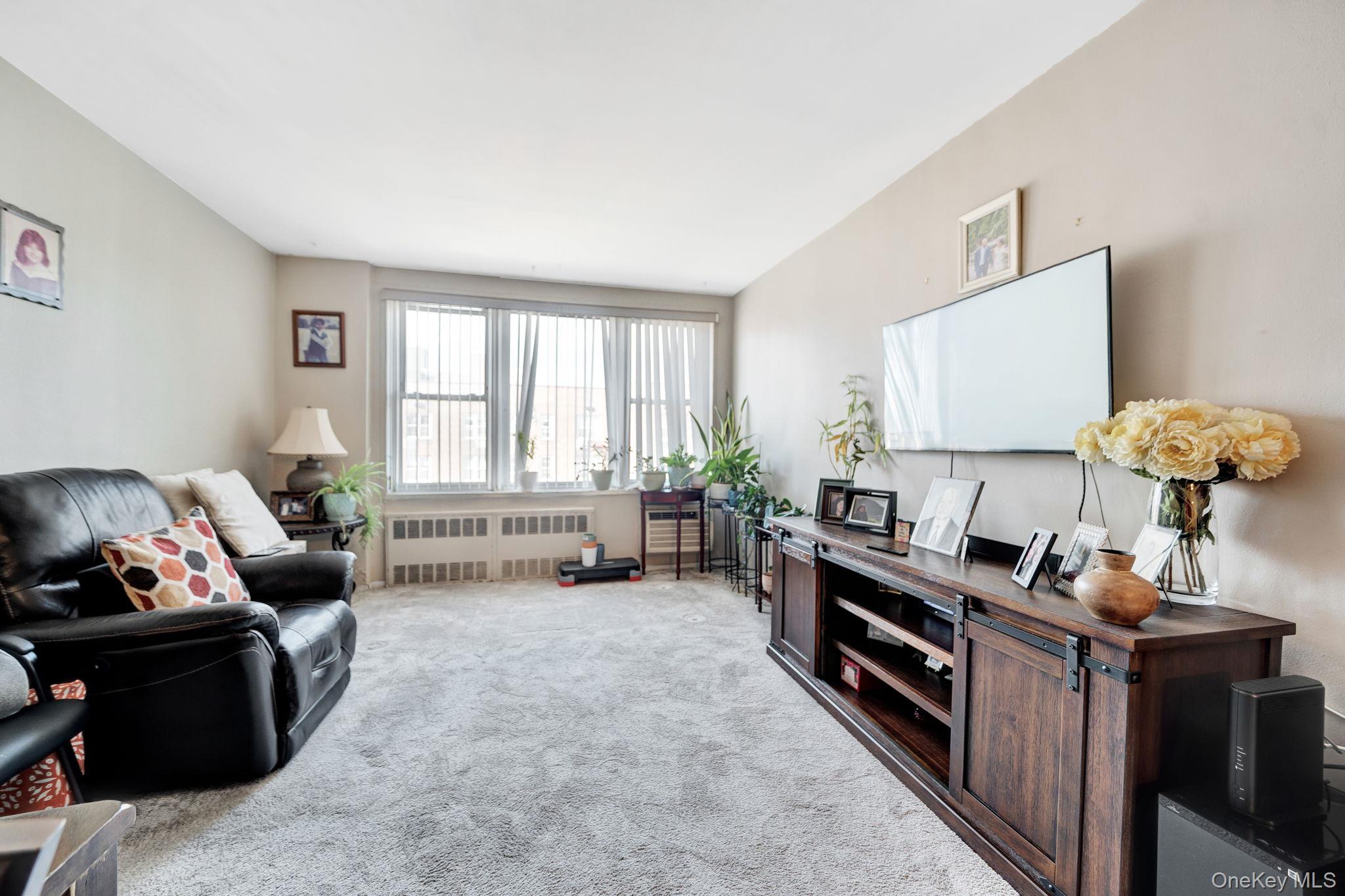 333 Bronx River Road 712 Property Photo 1