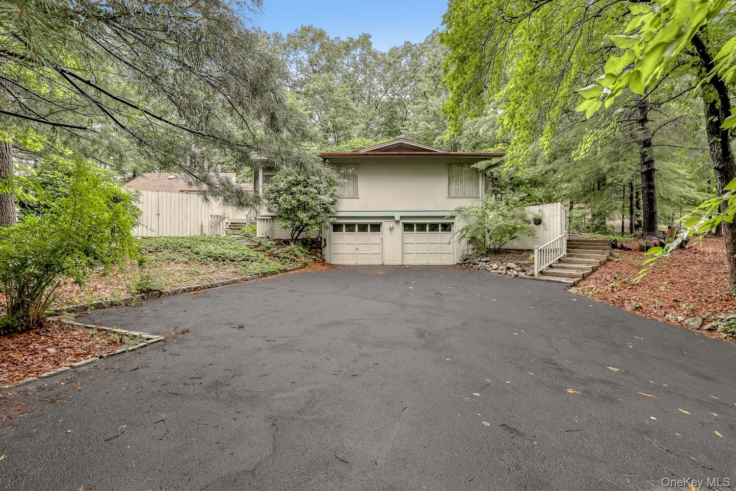 49 Halley Drive Property Photo 4