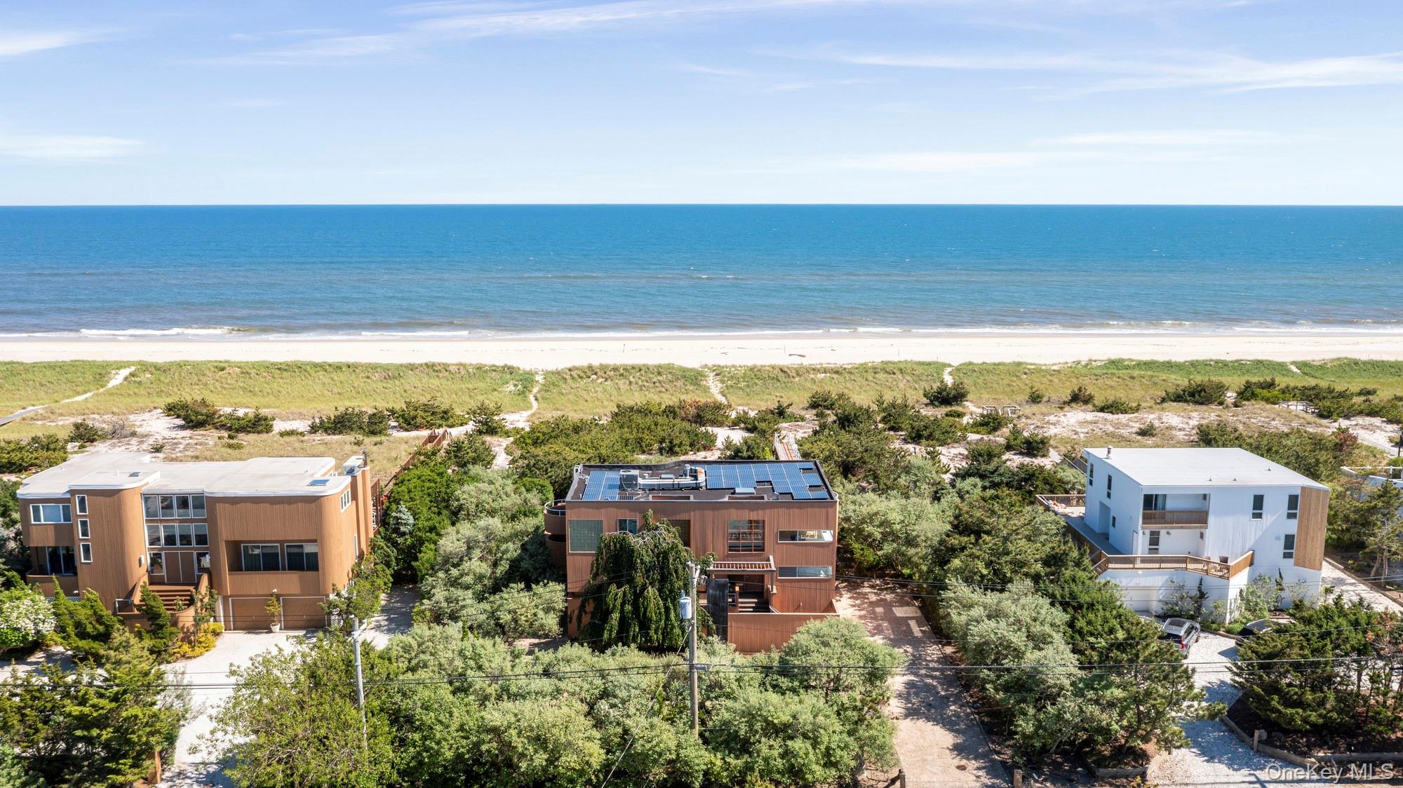 559 Dune Road Property Photo 1
