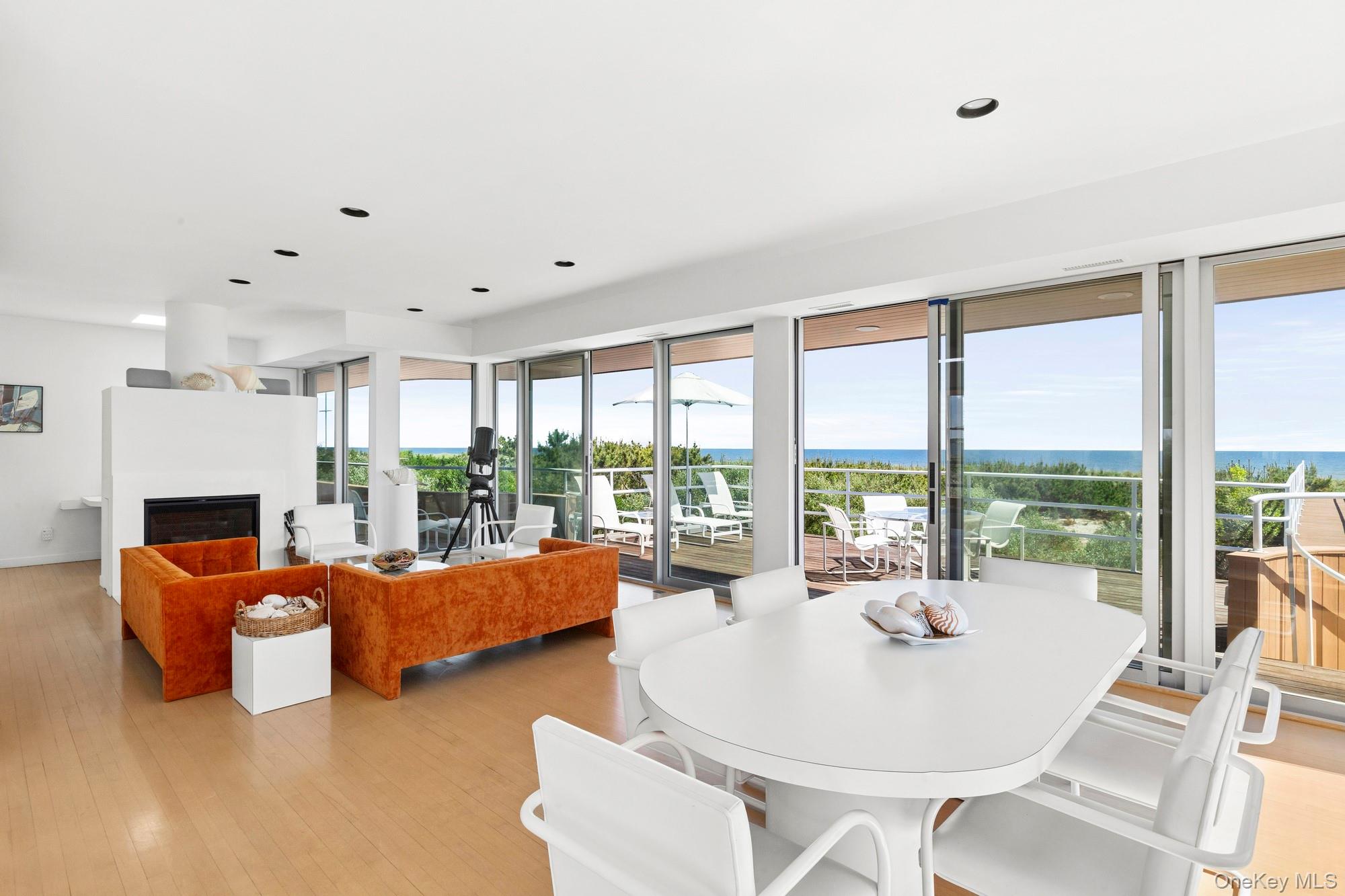 559 Dune Road Property Photo 4