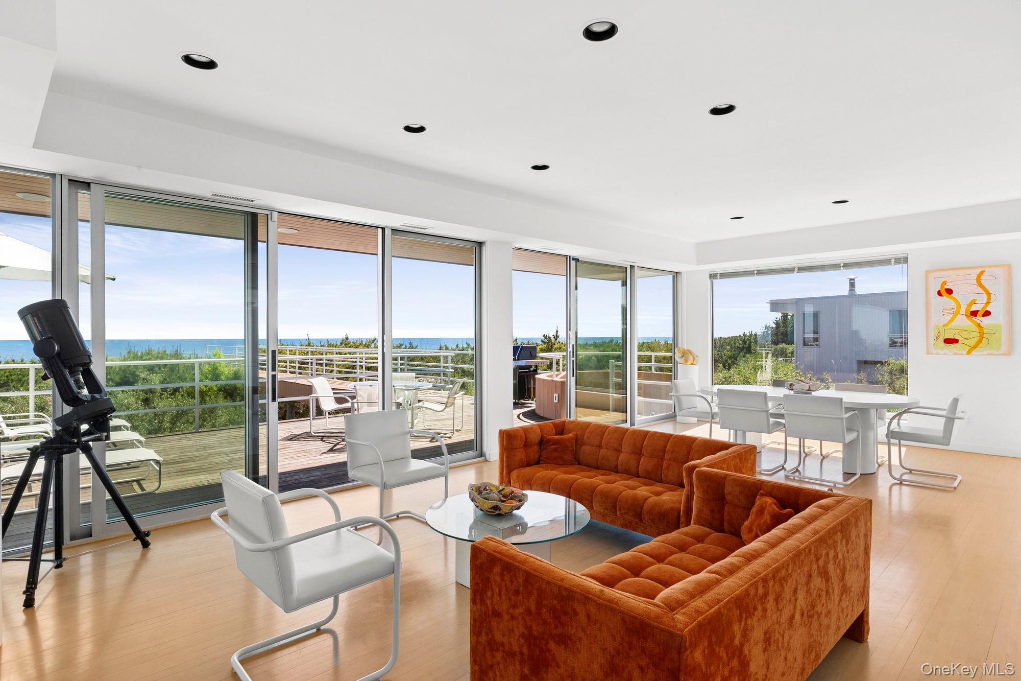 559 Dune Road Property Photo 5
