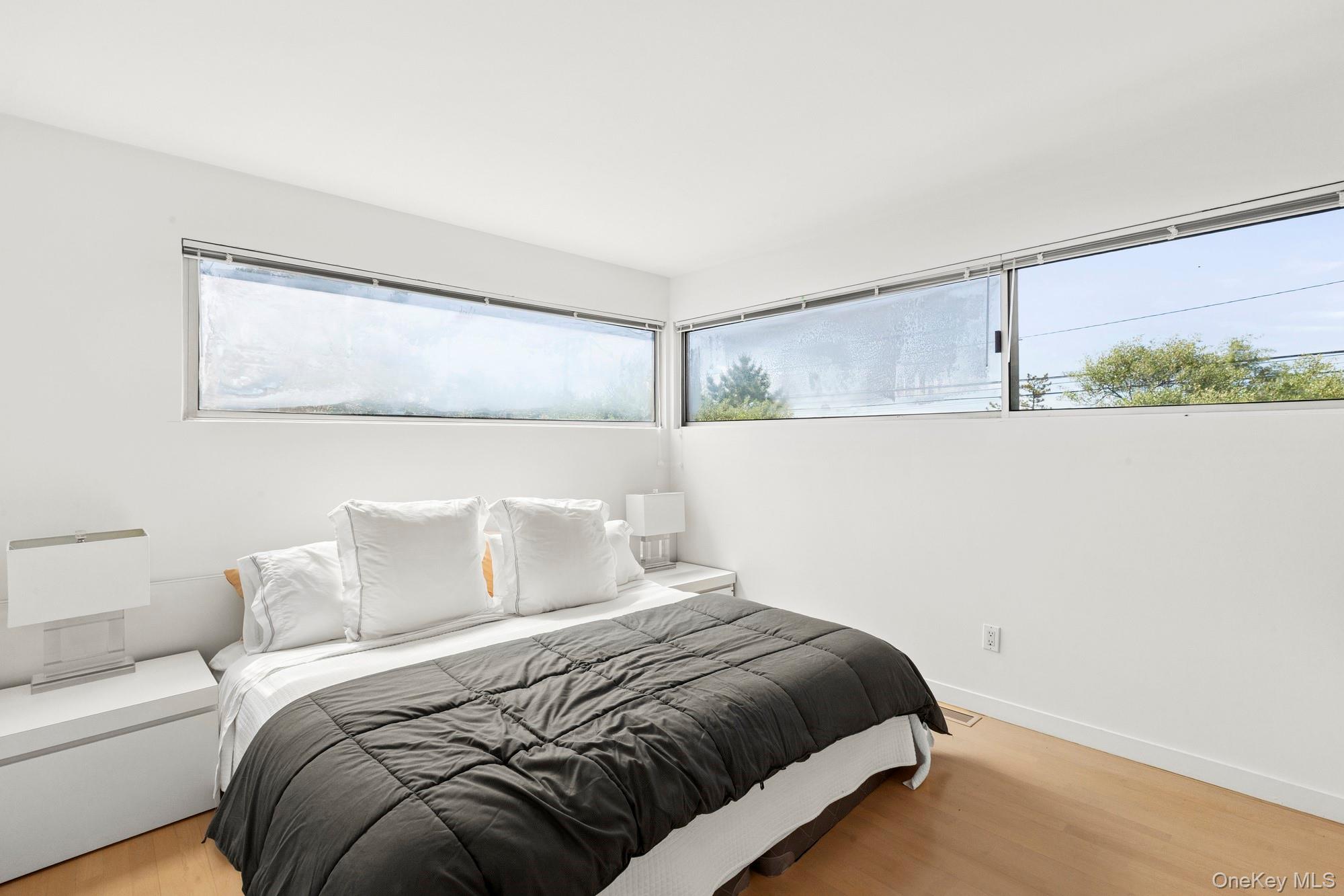 559 Dune Road Property Photo 14