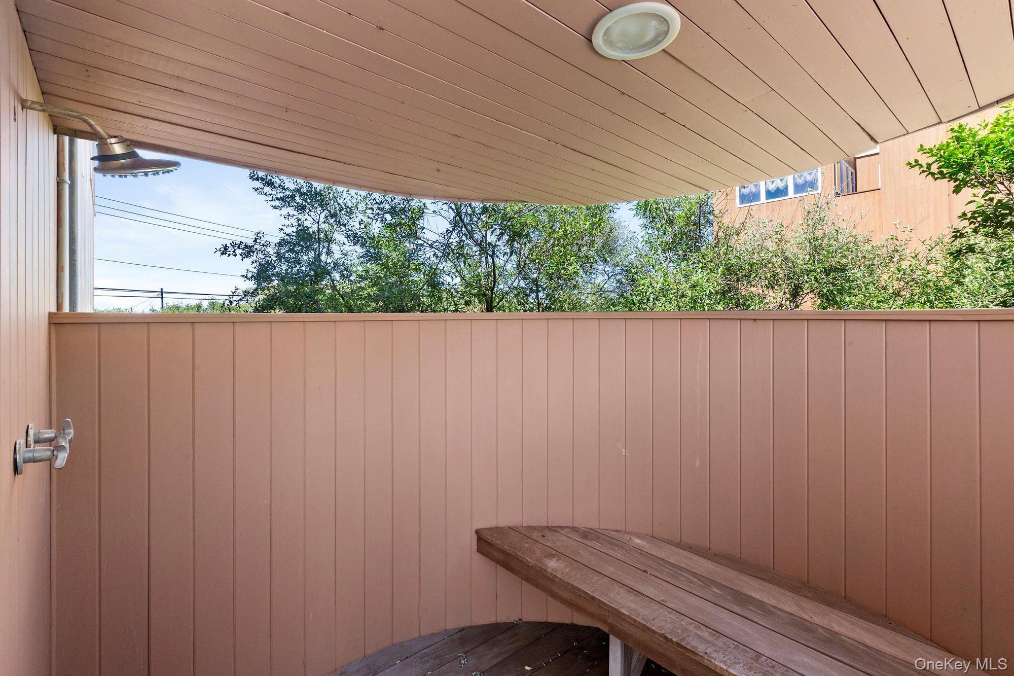 559 Dune Road Property Photo 19