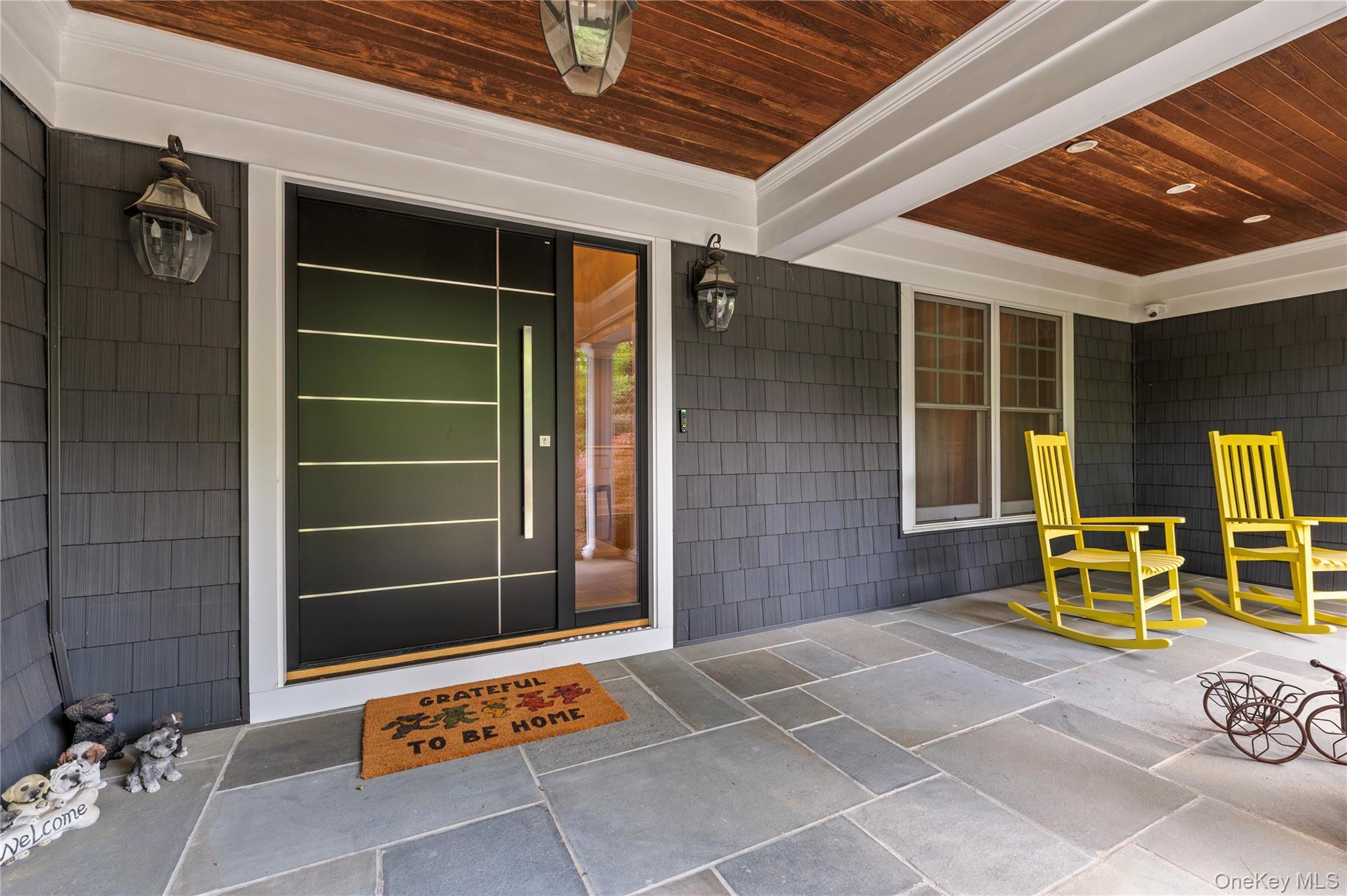 40 Coves Run Property Photo 2