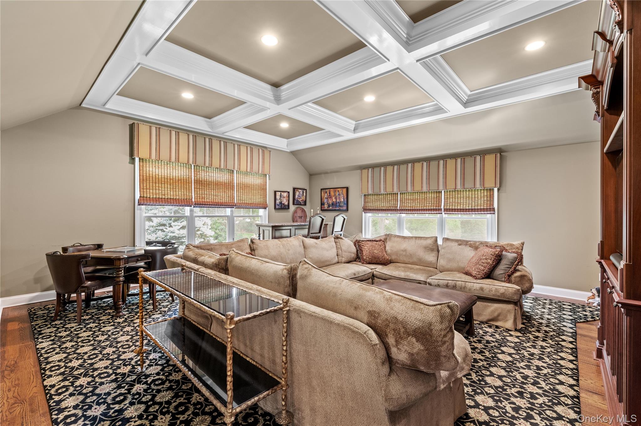 40 Coves Run Property Photo 6