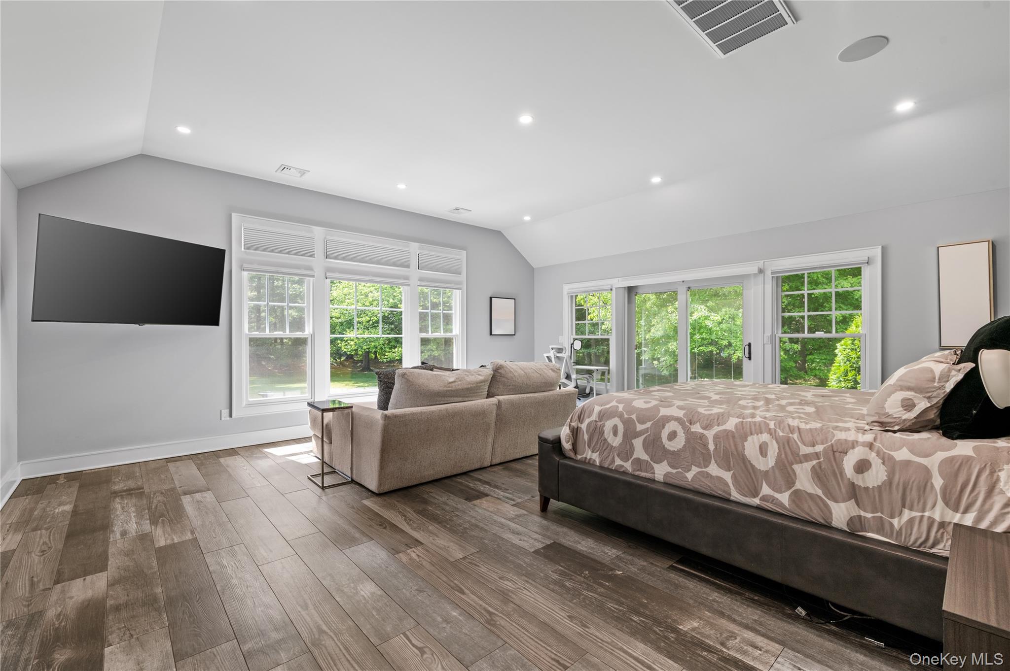 40 Coves Run Property Photo 23