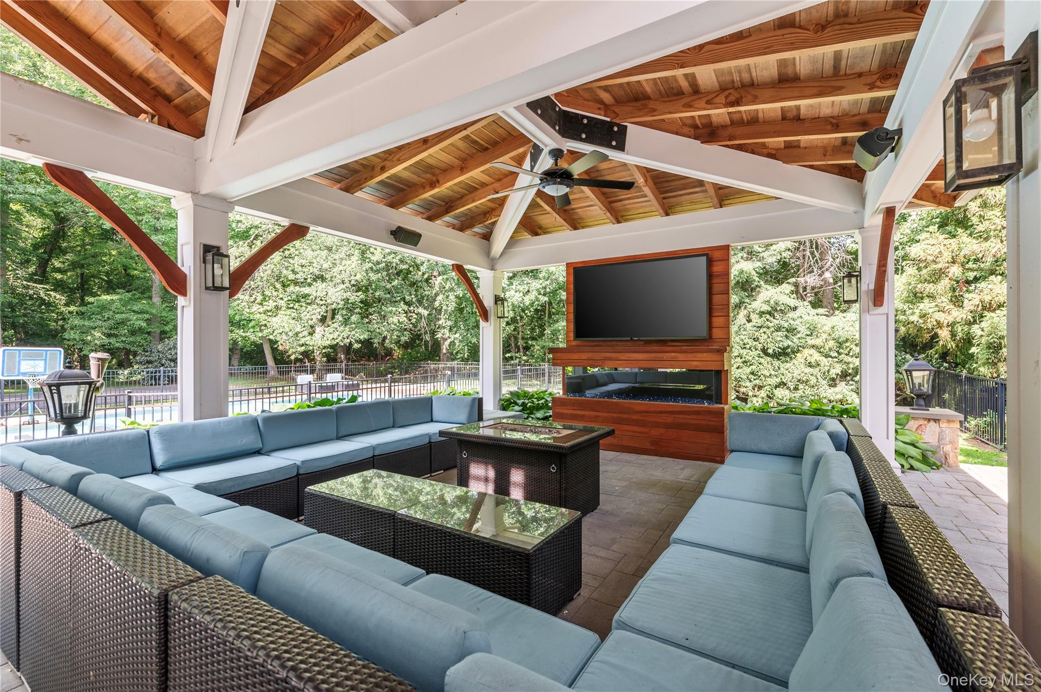 40 Coves Run Property Photo 43