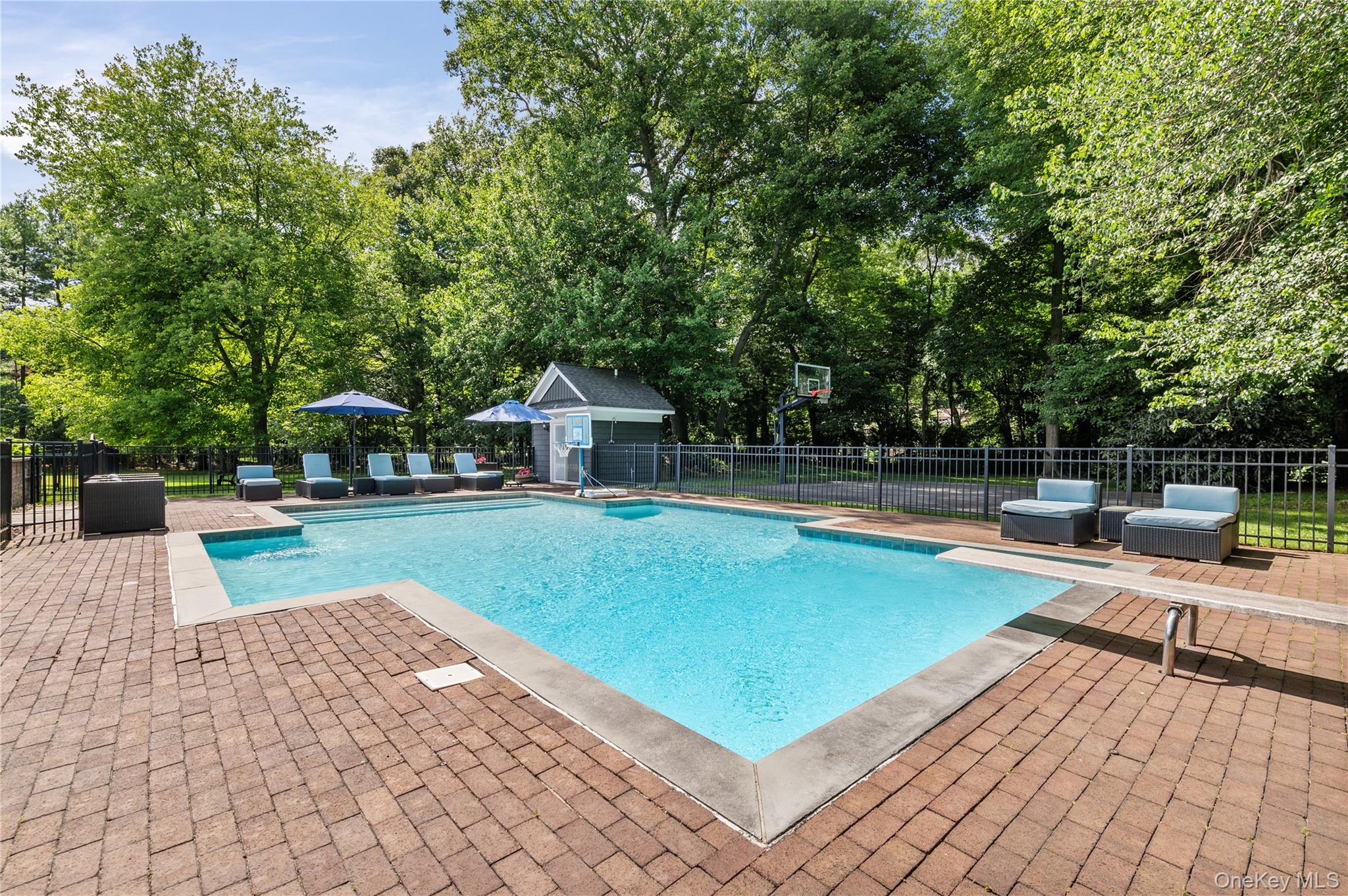 40 Coves Run Property Photo 45