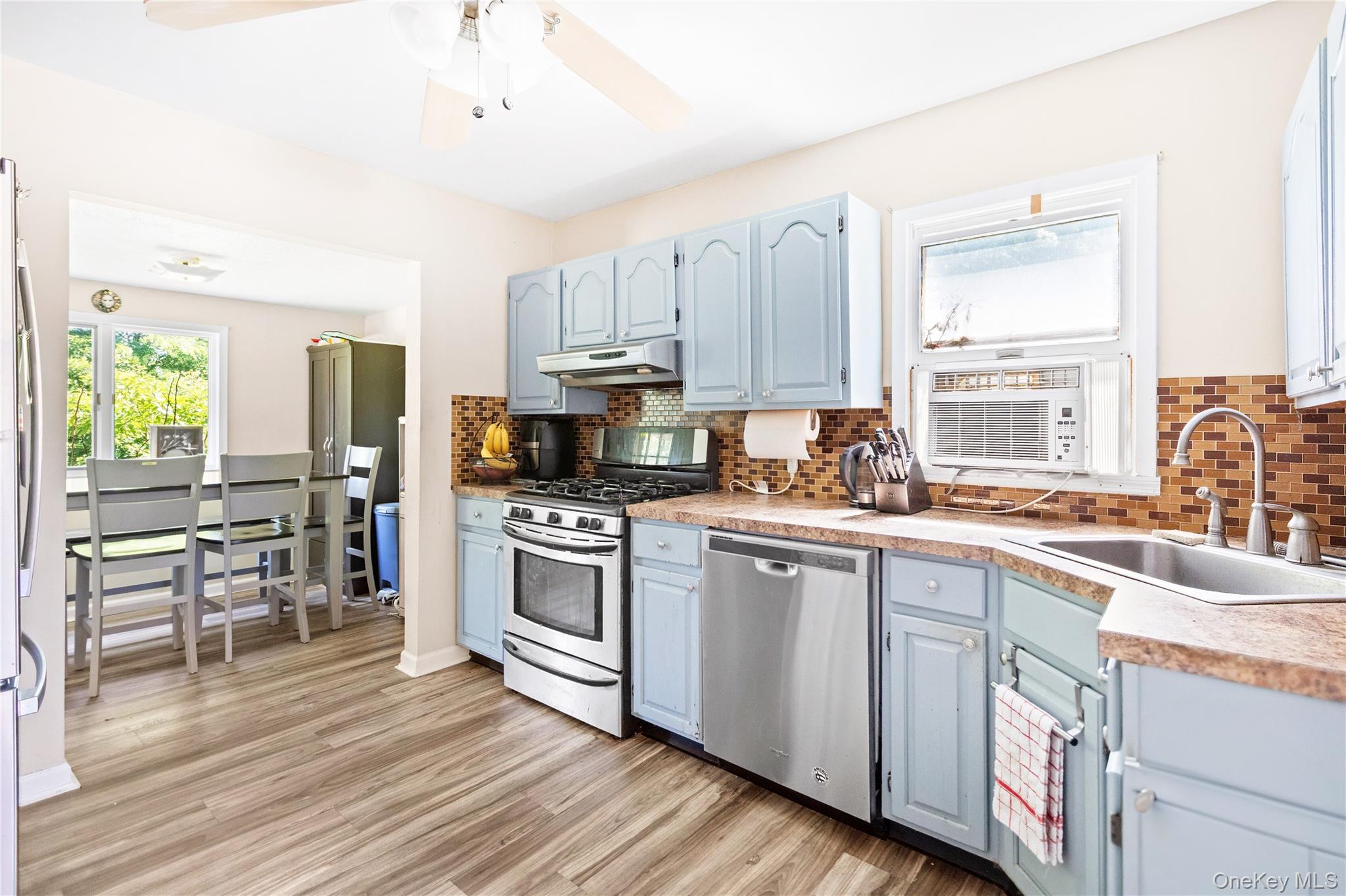 155 27th Street Property Photo 4