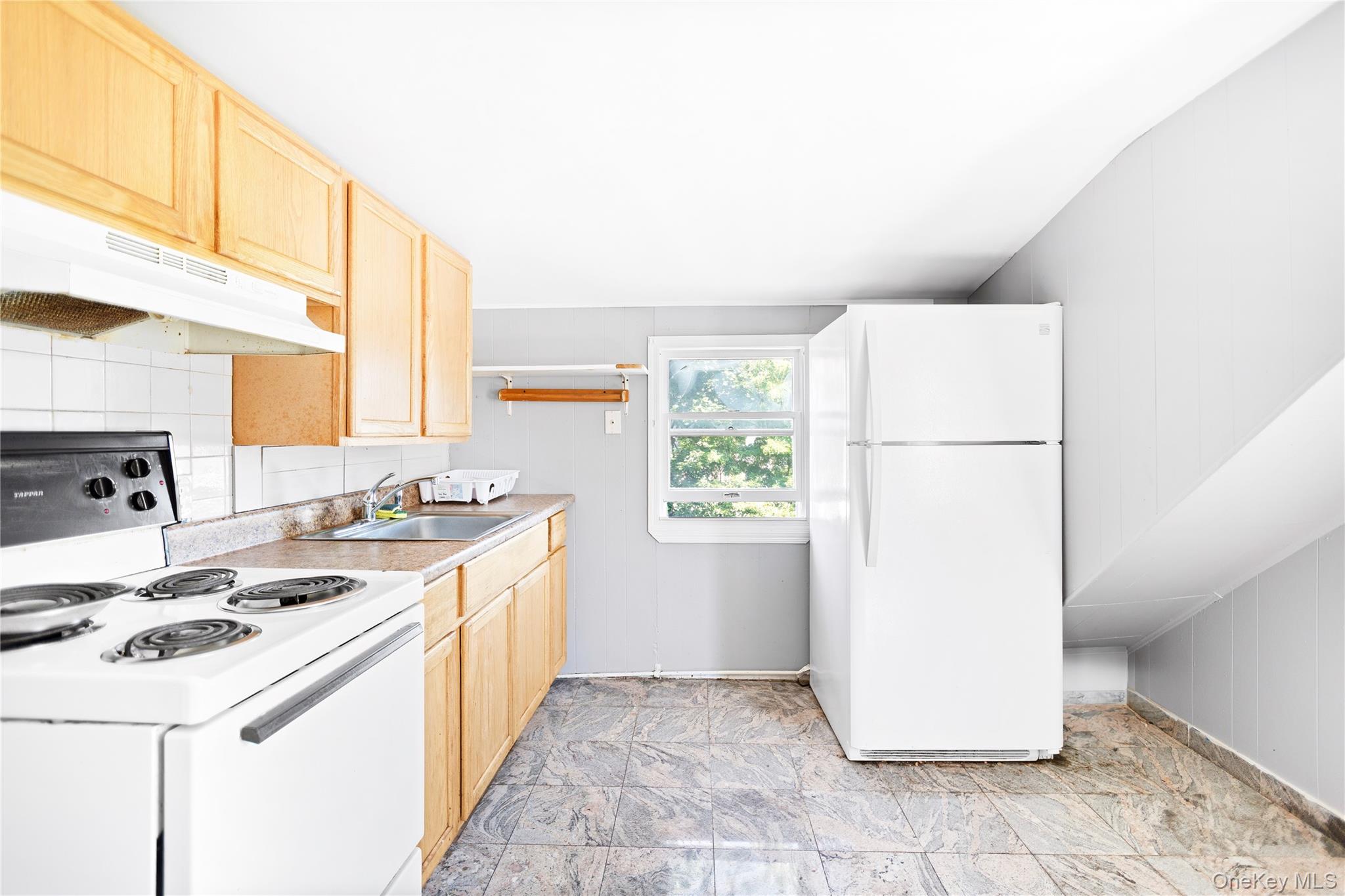 155 27th Street Property Photo 11
