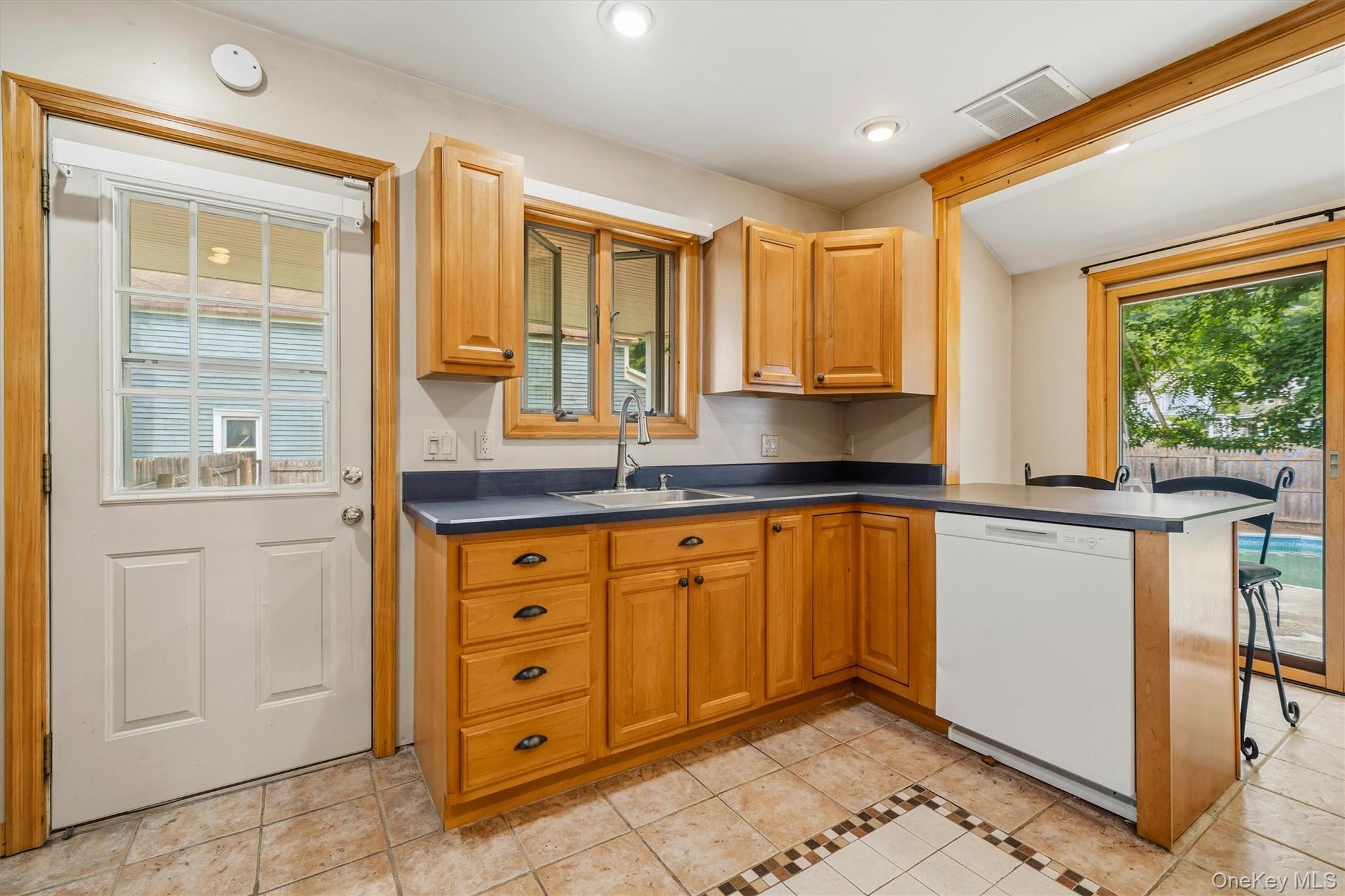 15 Delaware Street Property Photo 11