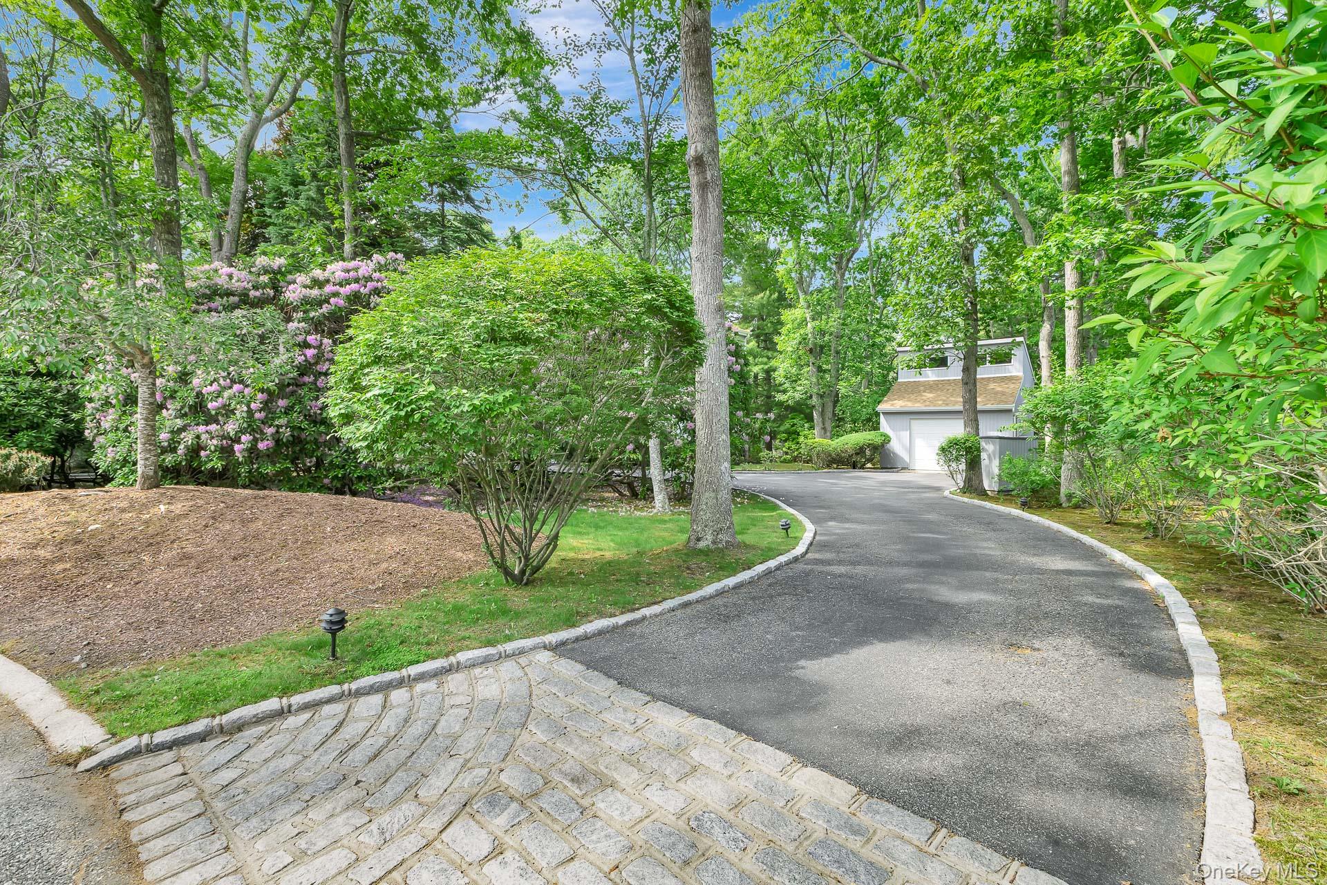 2 Strathmore Court Property Photo 16