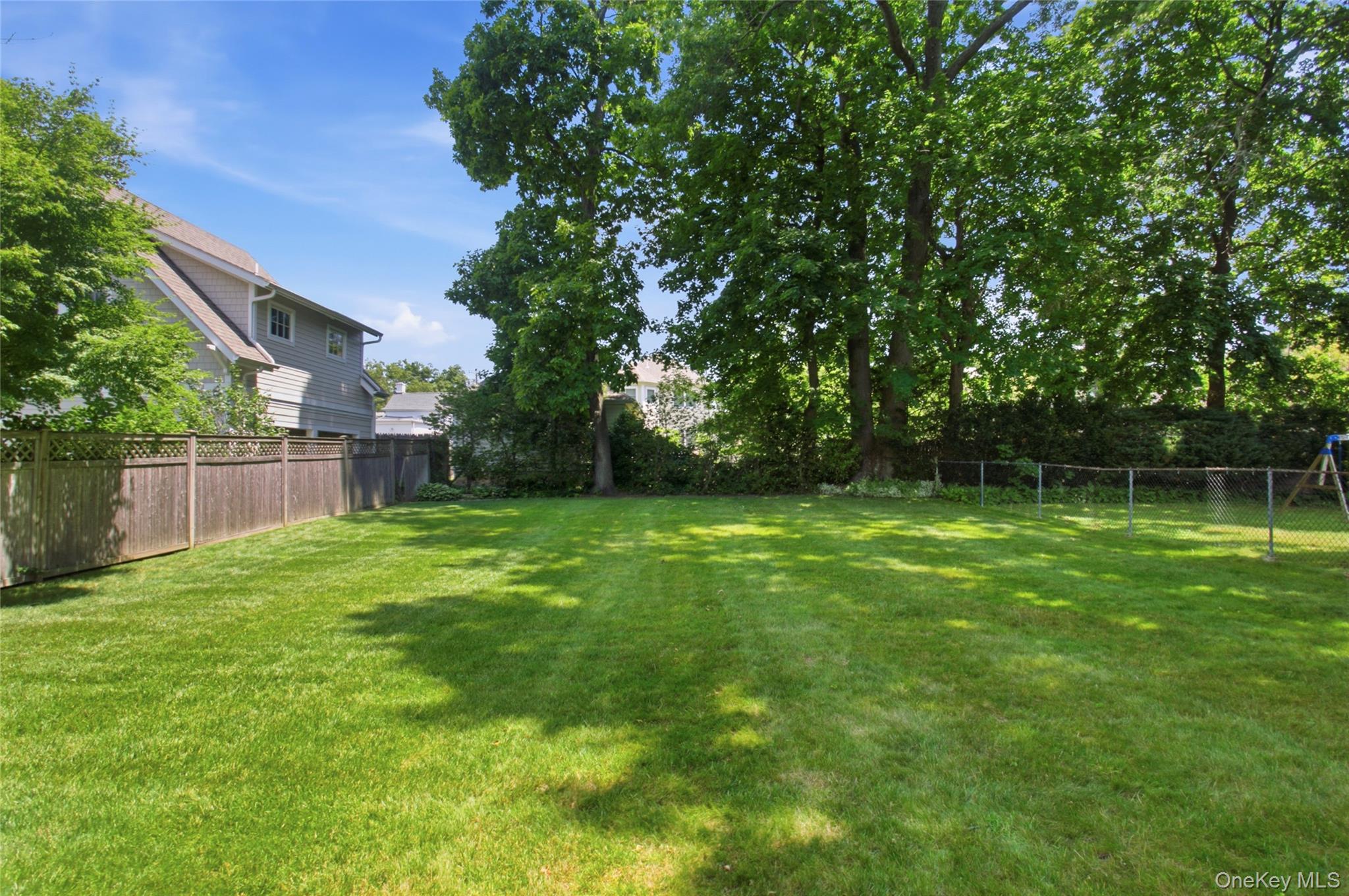 419 Beach Avenue Property Photo 5
