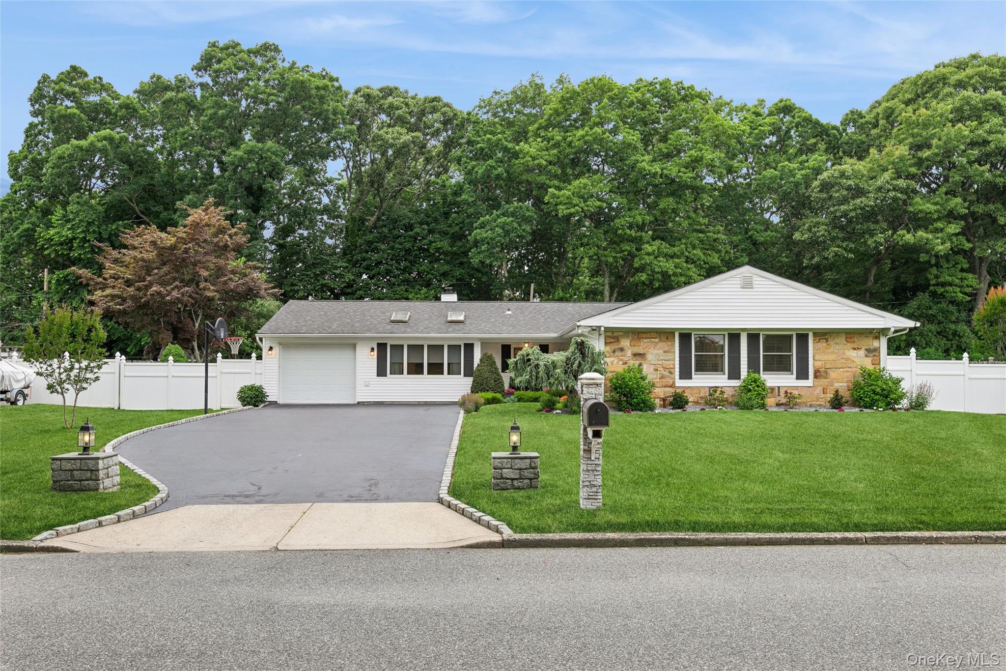 16 Parson Drive Property Photo 2