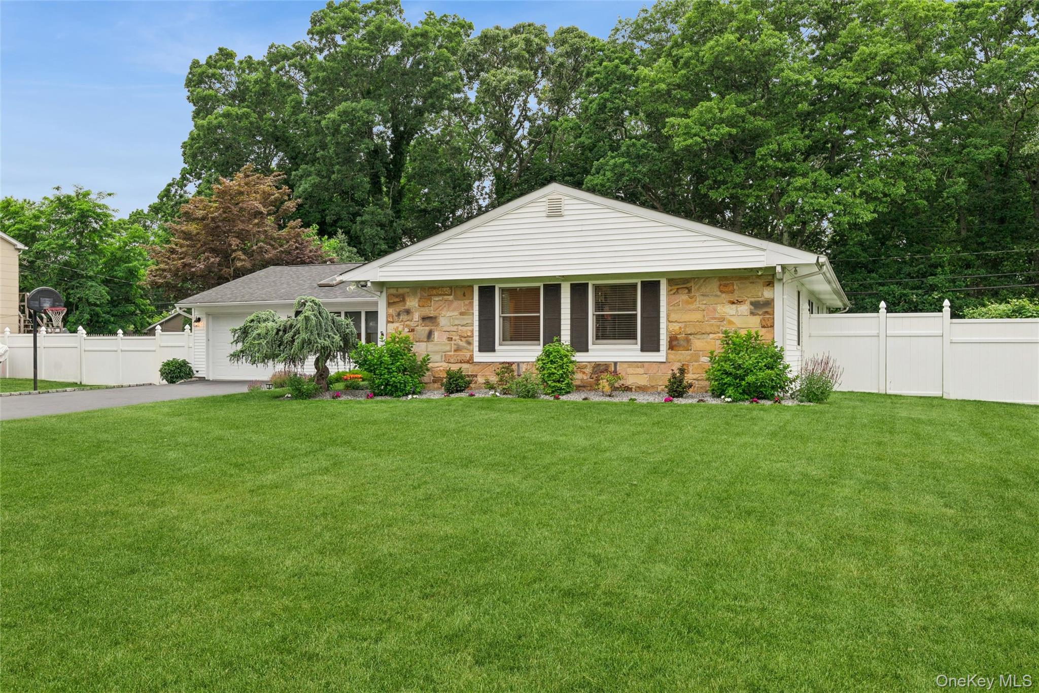 16 Parson Drive Property Photo 3