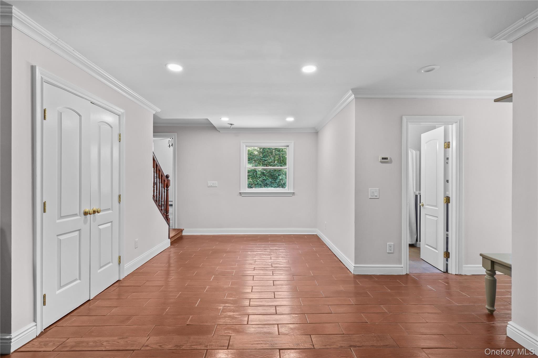176 Tibet Drive Property Photo 8
