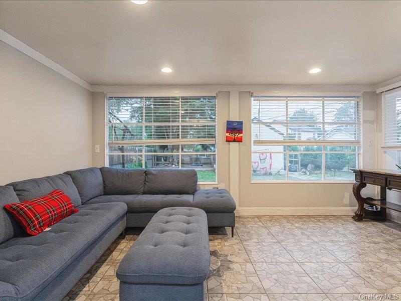 167 Lakeview Avenue Property Photo 7