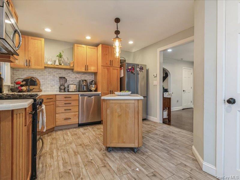 167 Lakeview Avenue Property Photo 12