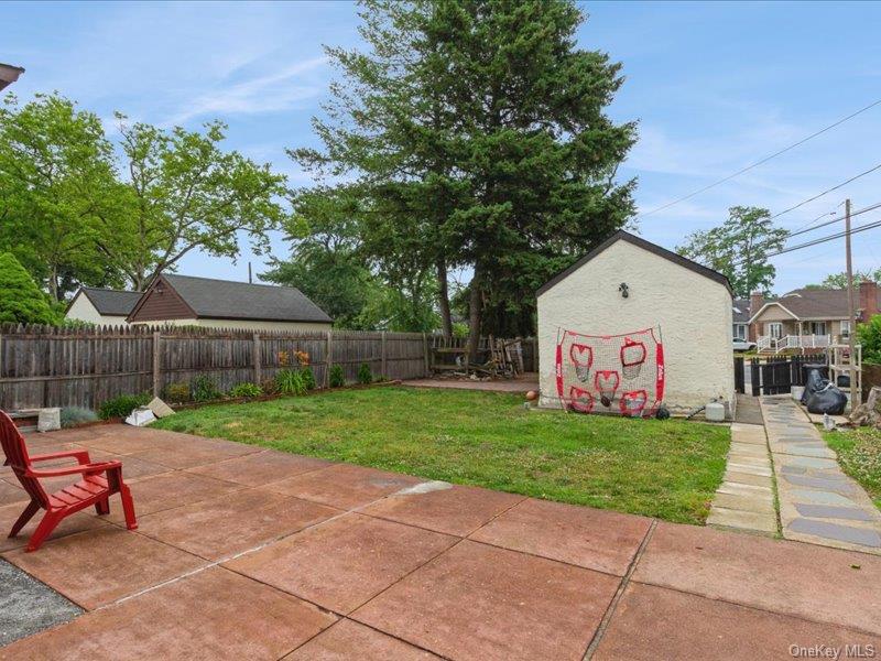 167 Lakeview Avenue Property Photo 23