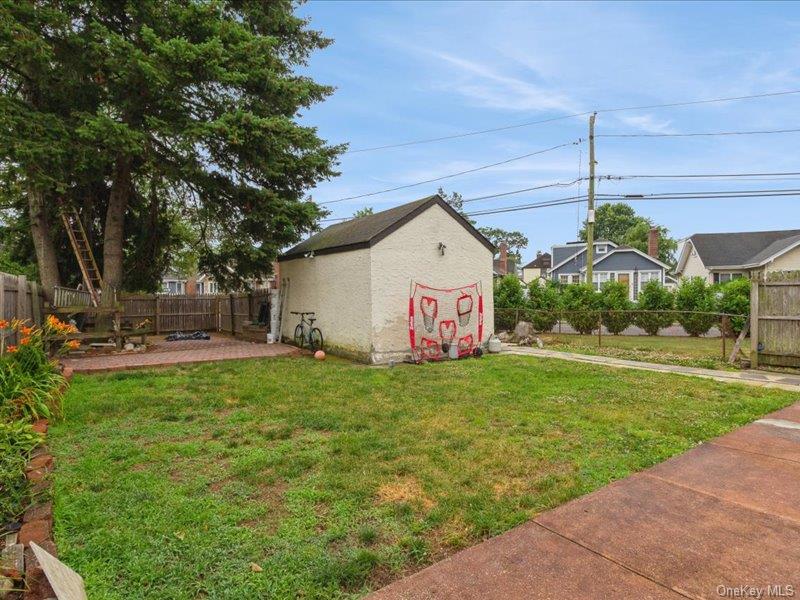 167 Lakeview Avenue Property Photo 24