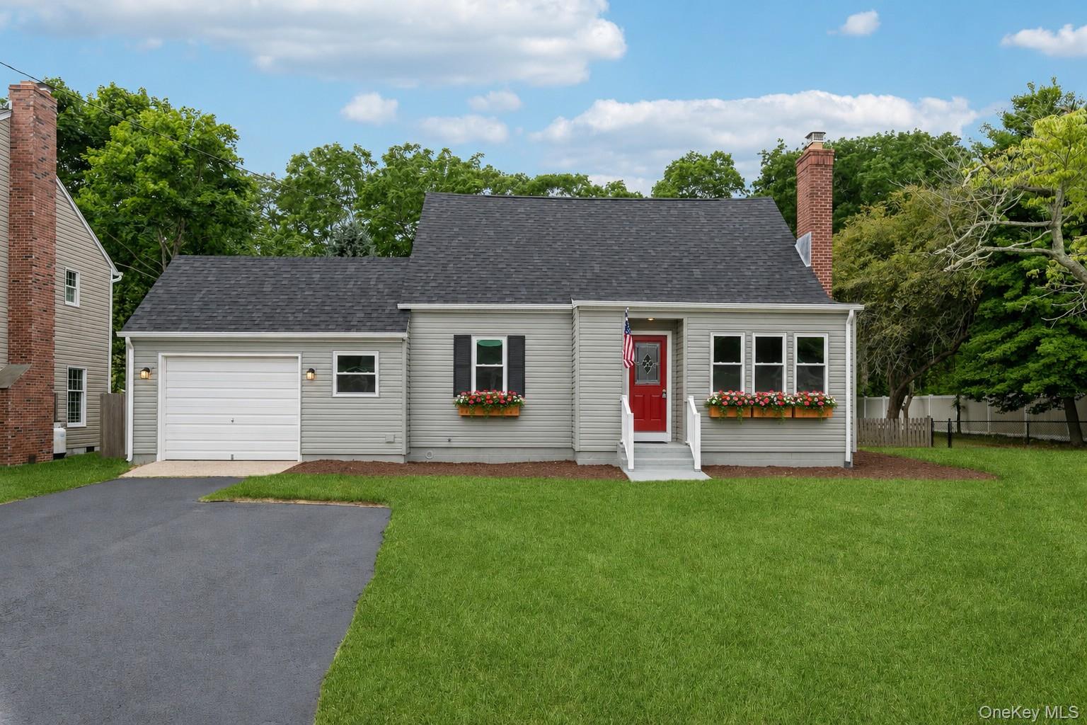 54 N Ocean Avenue Property Photo 1
