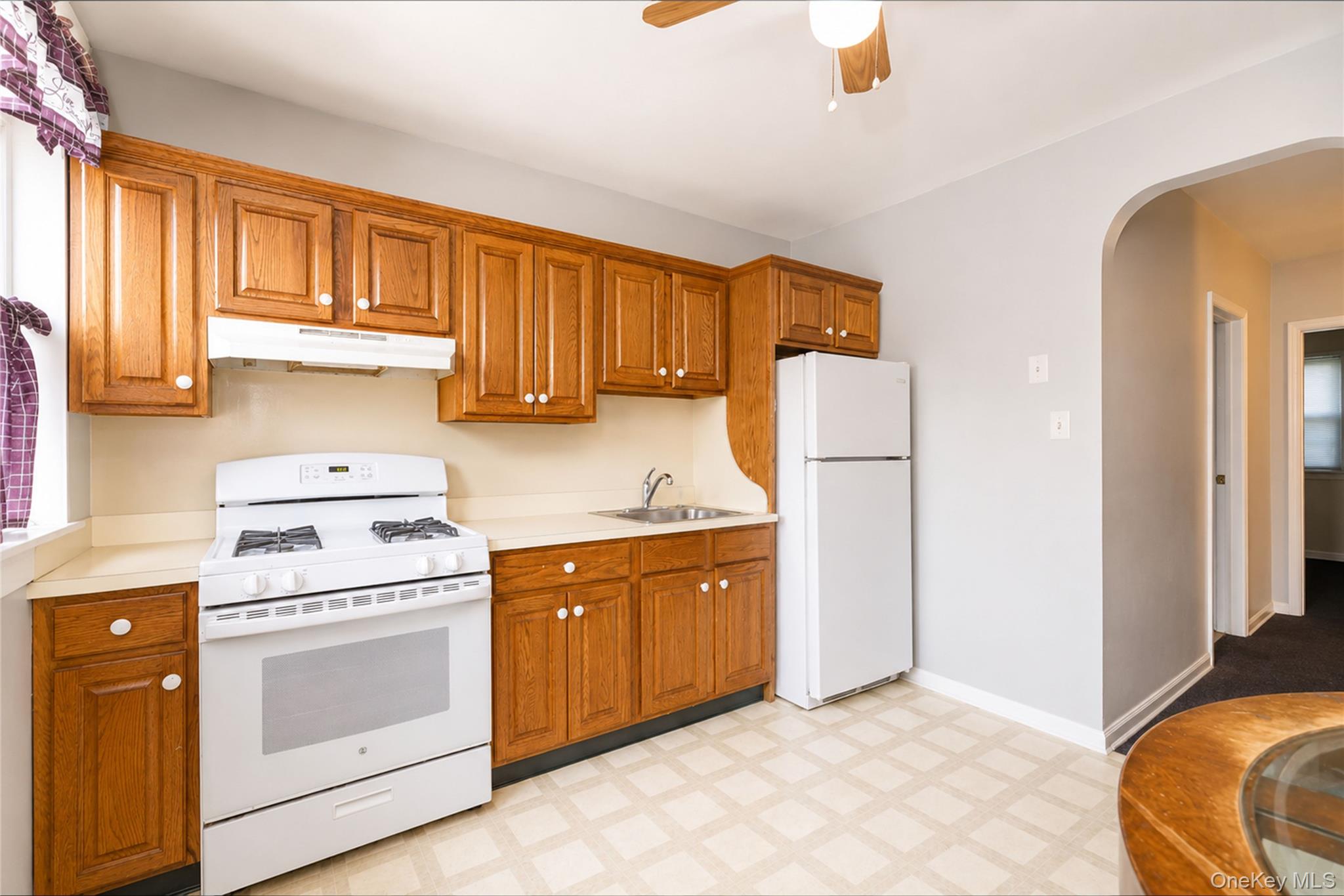76 Dongan Avenue Property Photo 15