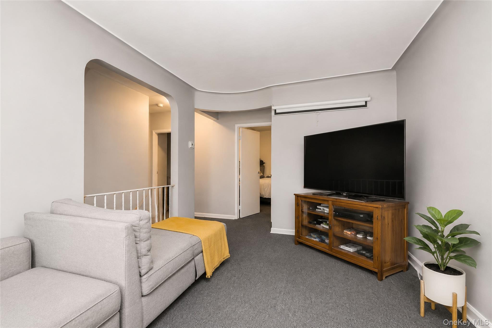 76 Dongan Avenue Property Photo 18