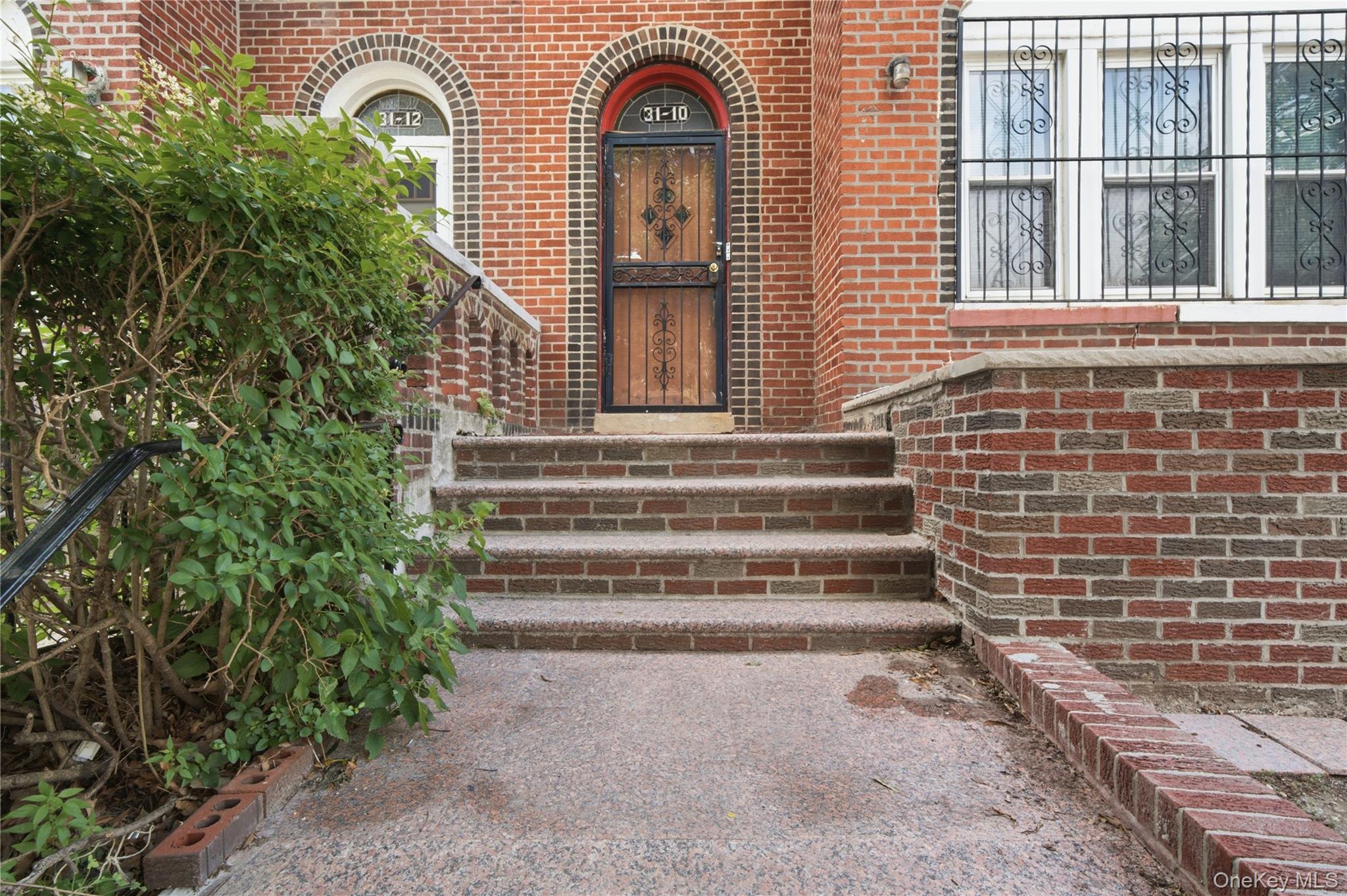 3110 81st Street Property Photo 1