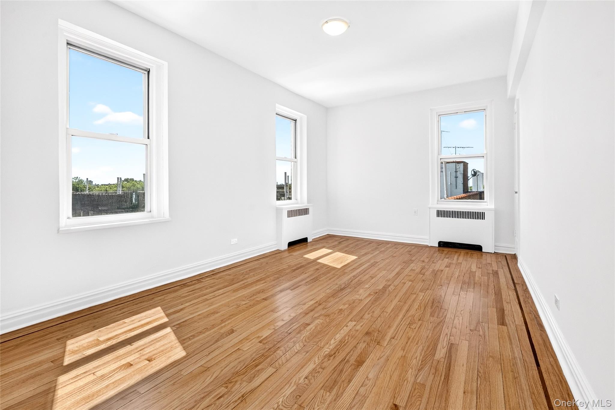 601 Pelham Parkway 618 Property Photo 42